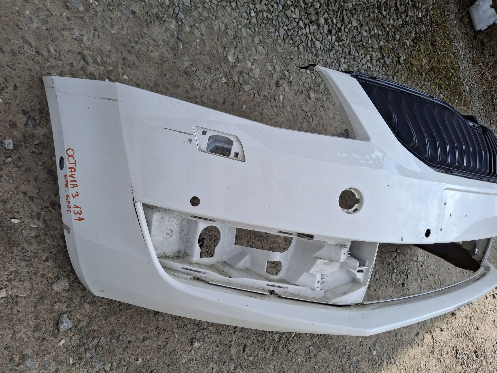 Paraurti anteriore SKODA OCTAVIA III 2013R->2016R