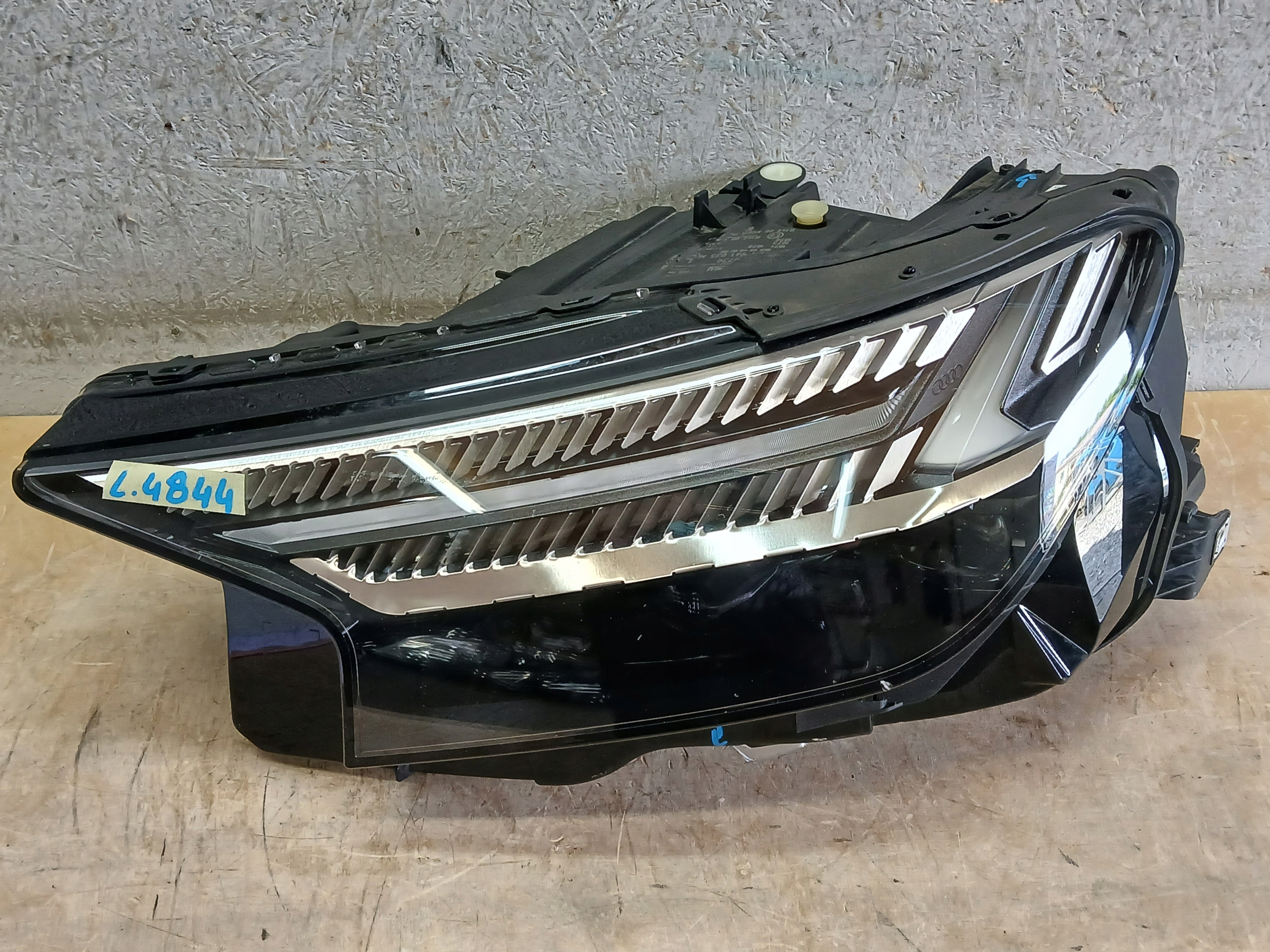 light front left AUDI Q4 E-TRON E TRON FULL LED MATRIX 89A941035M