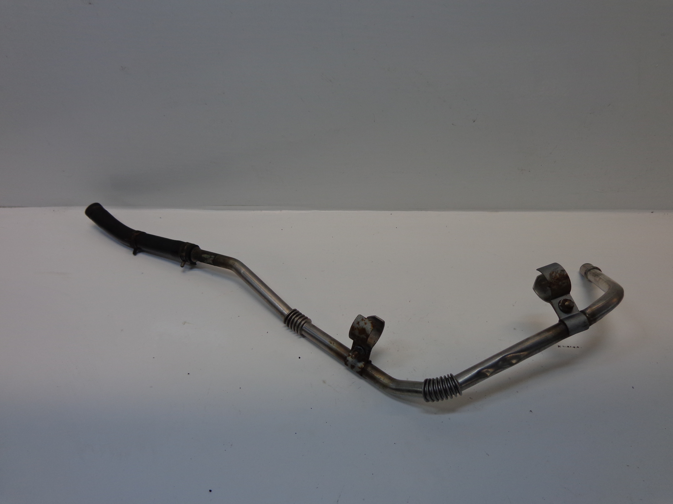 SUZUKI GRAND VITARA II 1.9 DDIS PRZEWÓD RURKA OLEJU TURBOSPRĘŻARKI