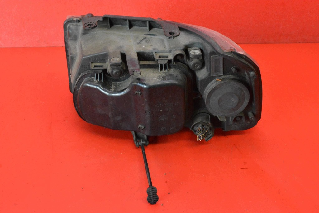 REFLEKTOR right light front XENON 6H52-13W029-EC LAND ROVER FREELANDER 2 II