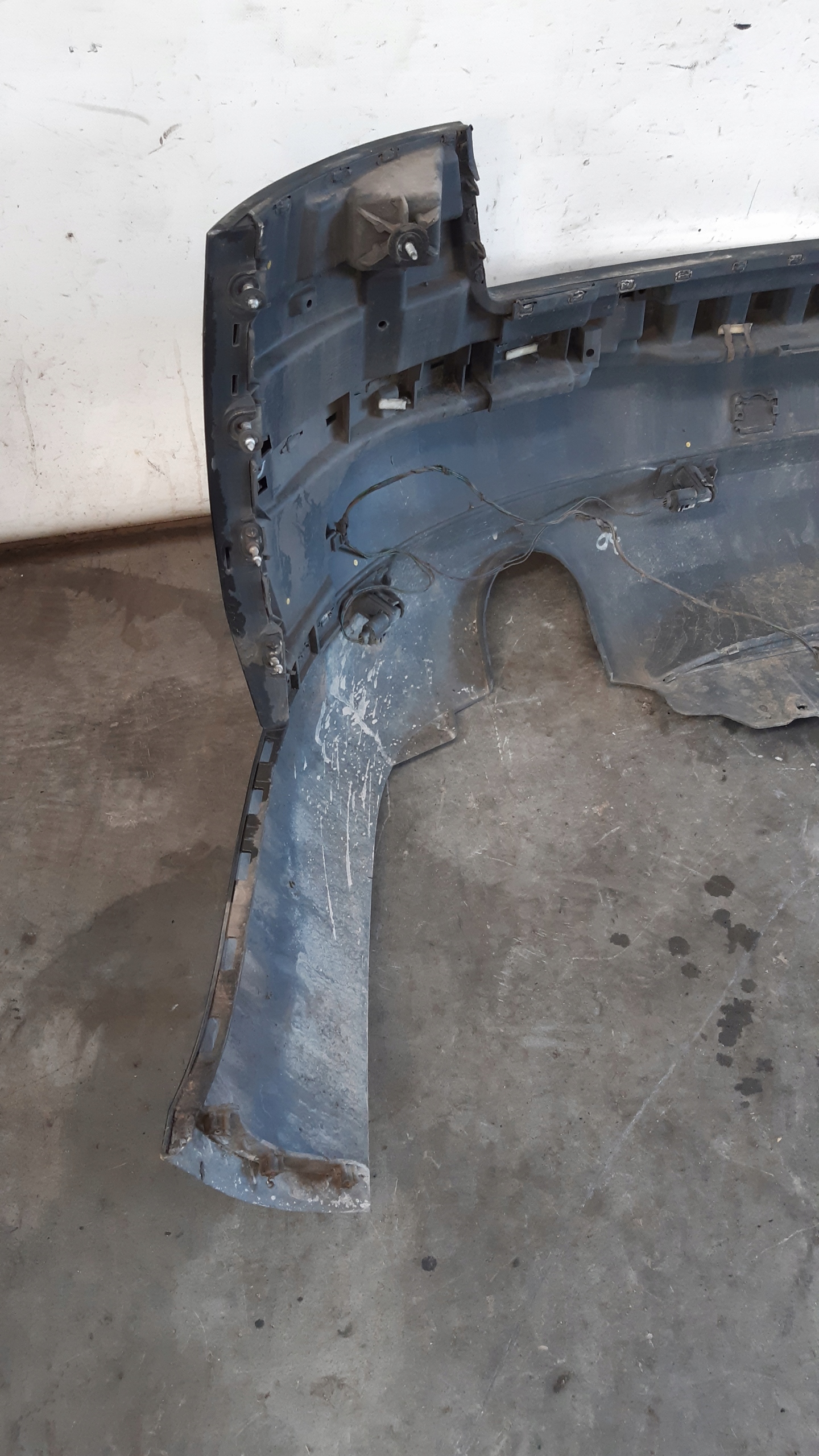 bumper rear part PDC LZ9Y Audi A8 D3