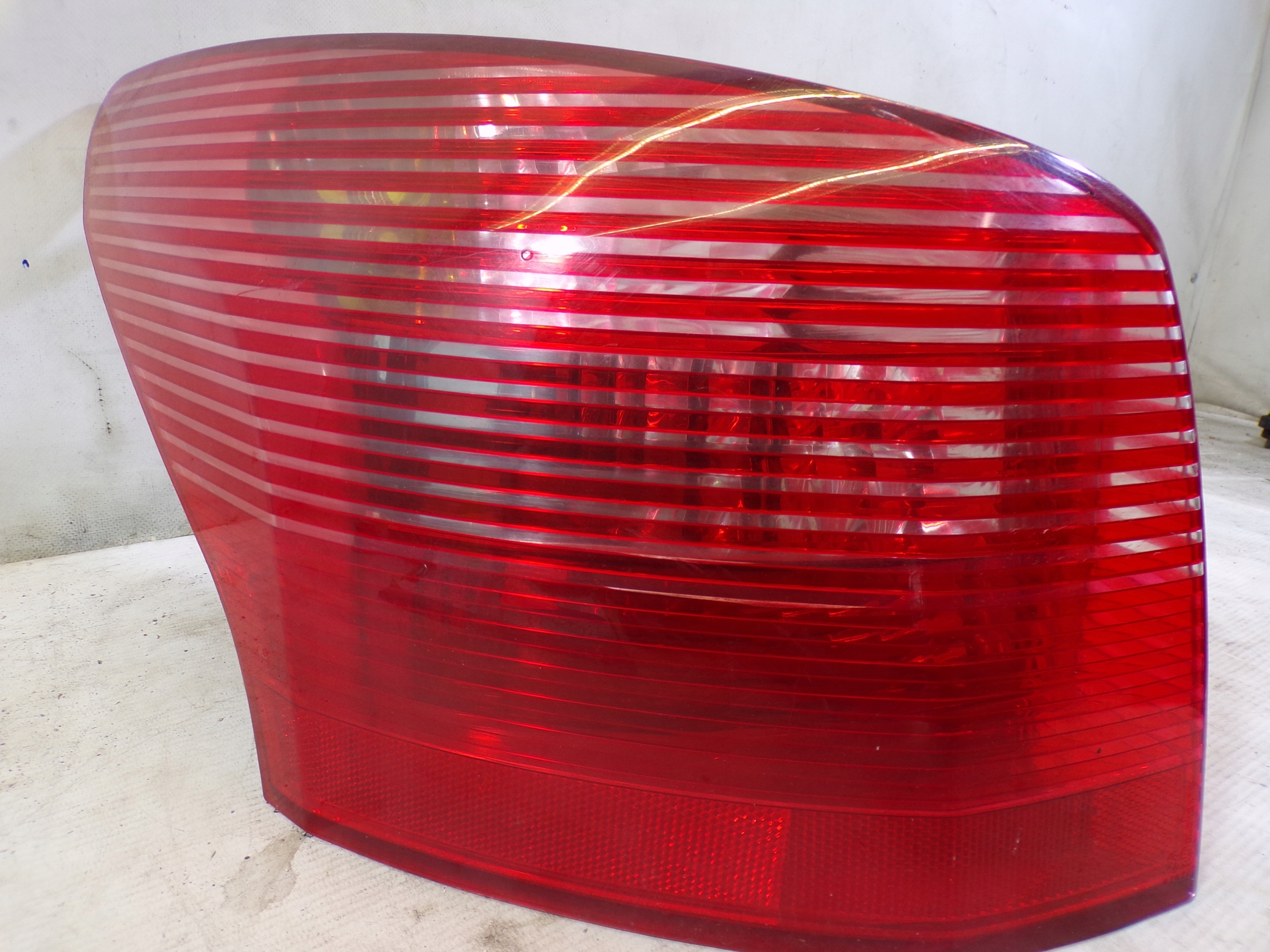 light rear rear part left PEUGEOT 407 KOMBI (K) (1)