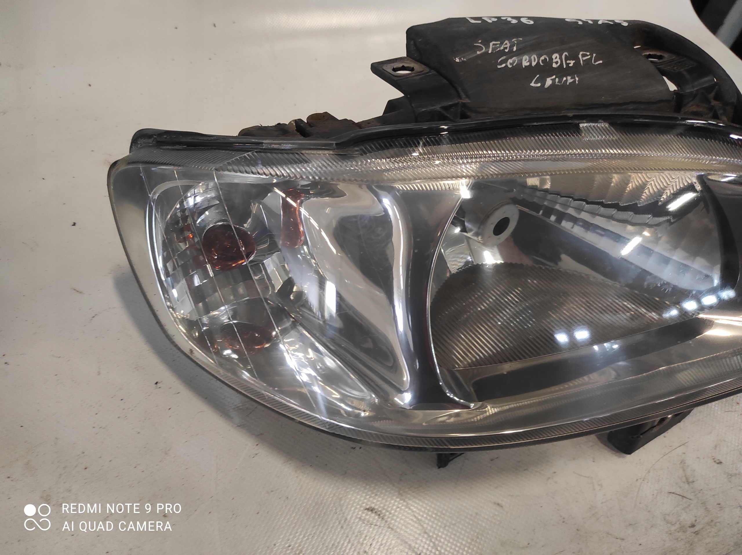 SEAT CORDOBA and FL REFLEKTOR PRWY light right