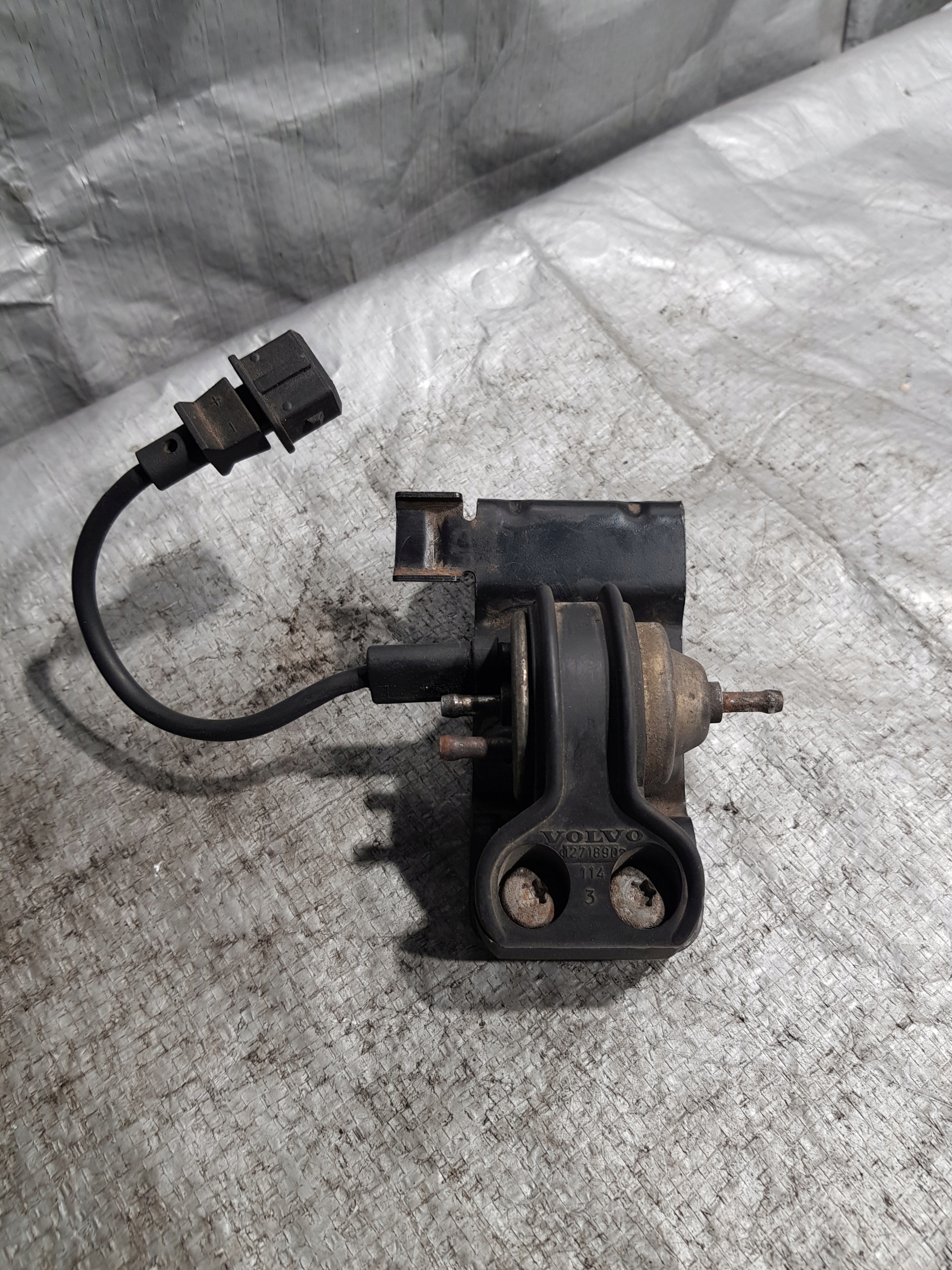 valve vacual VOLVO V70 1271890