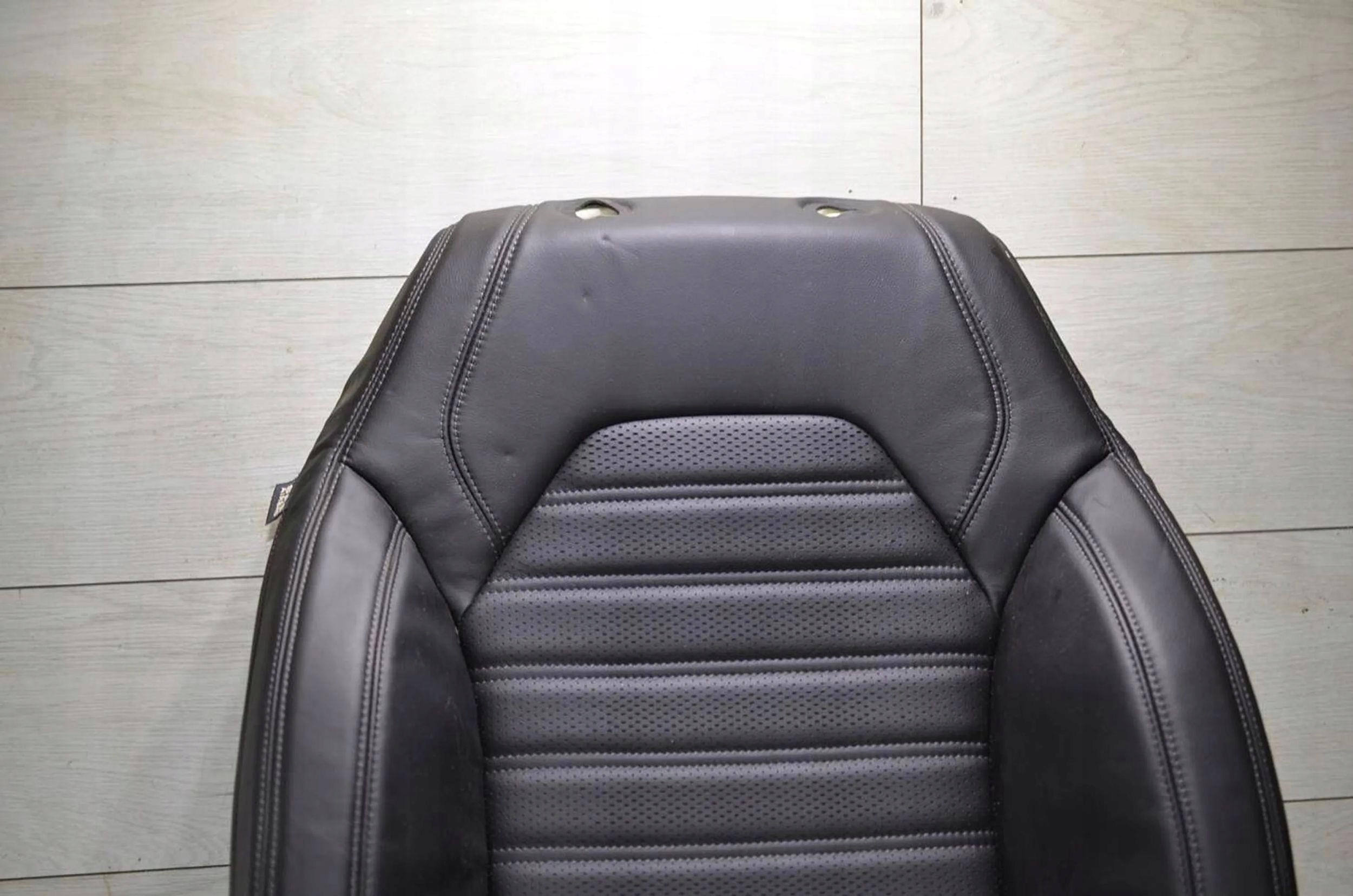 Alfa Romeo Giulia 2021 front side right seat oparcie