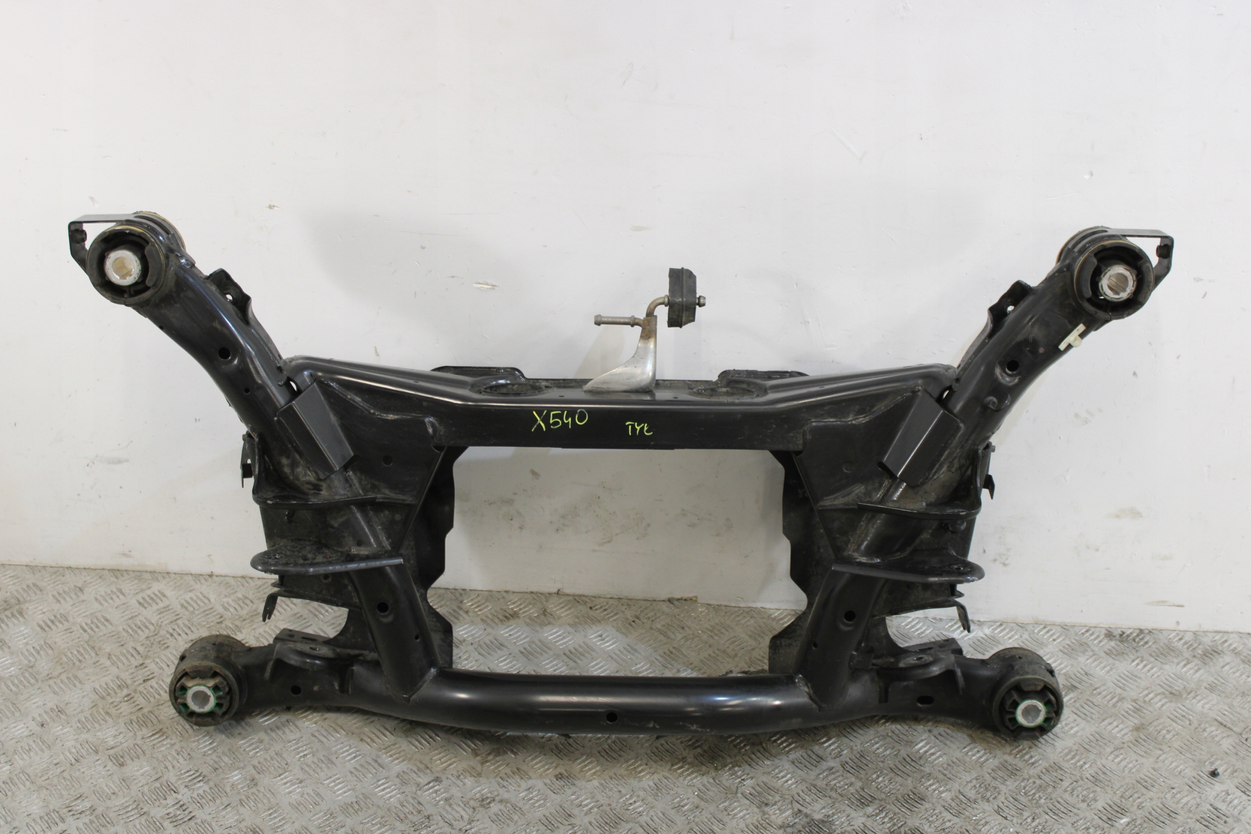 axle beam subframe axle beam rear part JAGUAR E-PACE X540 LIFT