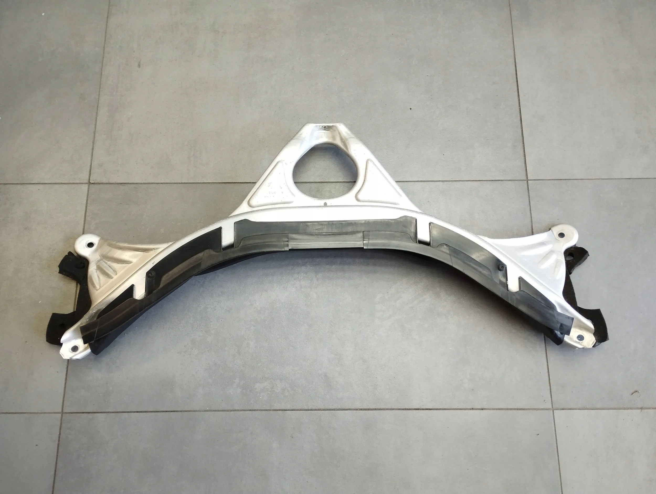 AUDI A6 C7 brace KIELICHOW 4G0805645