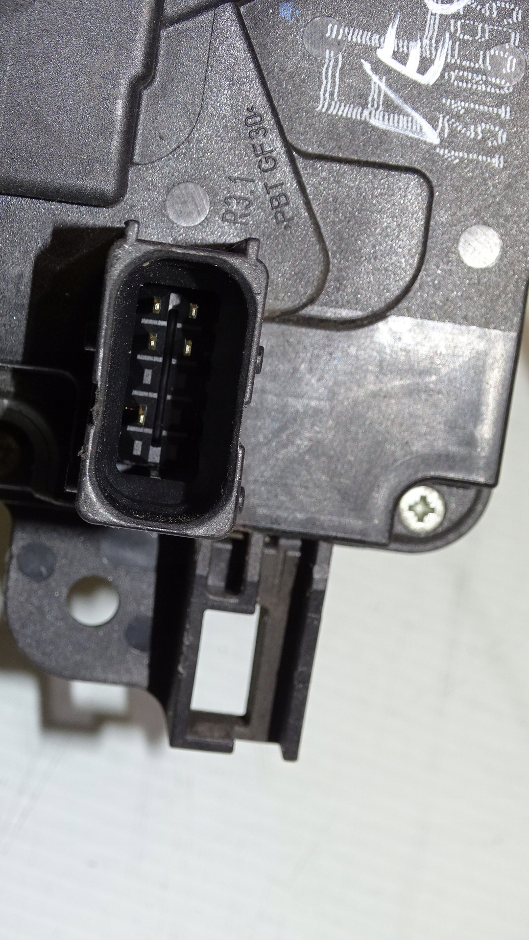 ZAMEK PRAWY PRZÓD DRZWI OPEL VECTRA C Typ samochodu Samochody osobowe