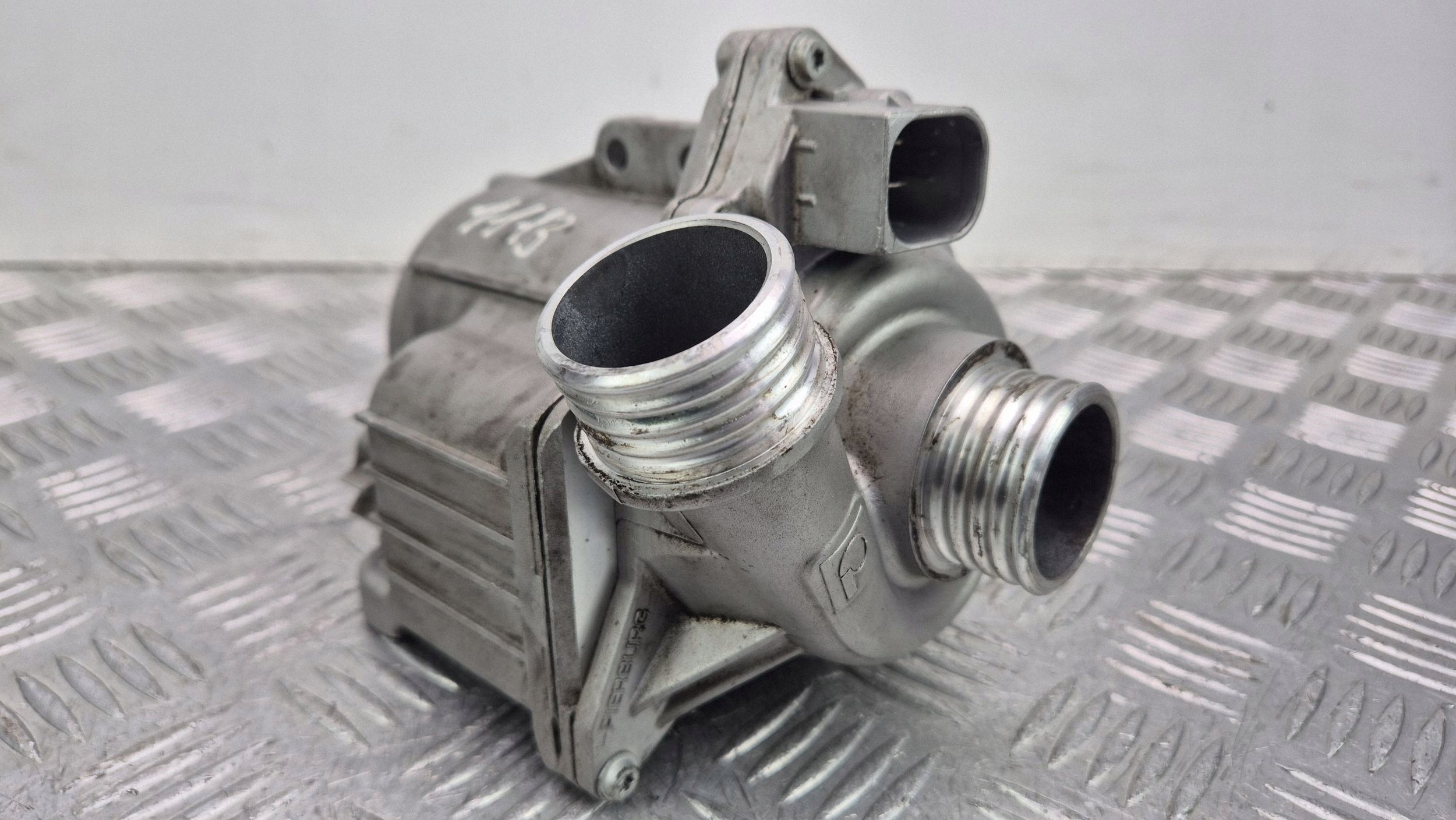 BMW X6 E71 35i water pump 707223020 N54B30A