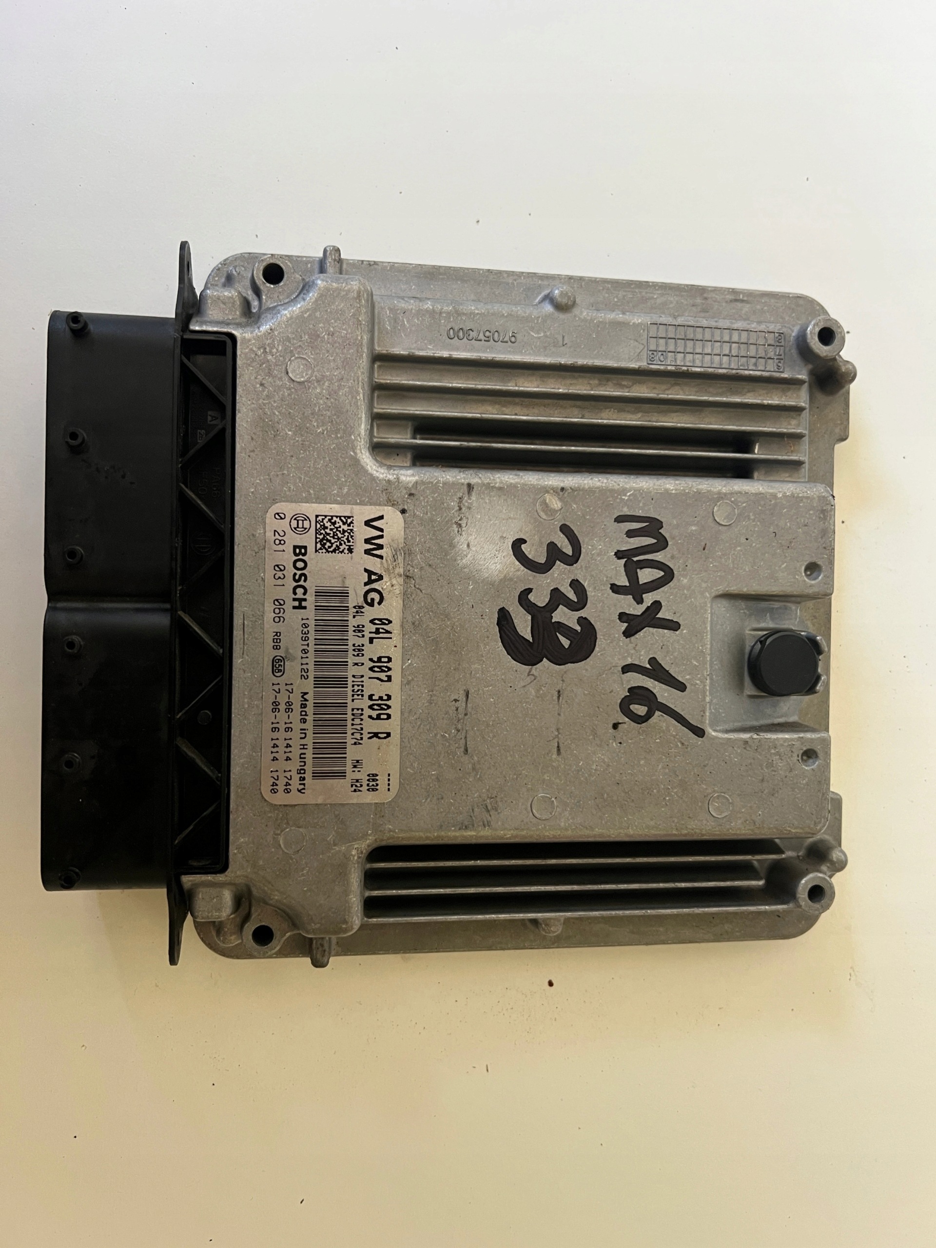 VW PASSAT 1.6 TDI 04L907309R 0281031066 1039T01122 computer ECU control unit