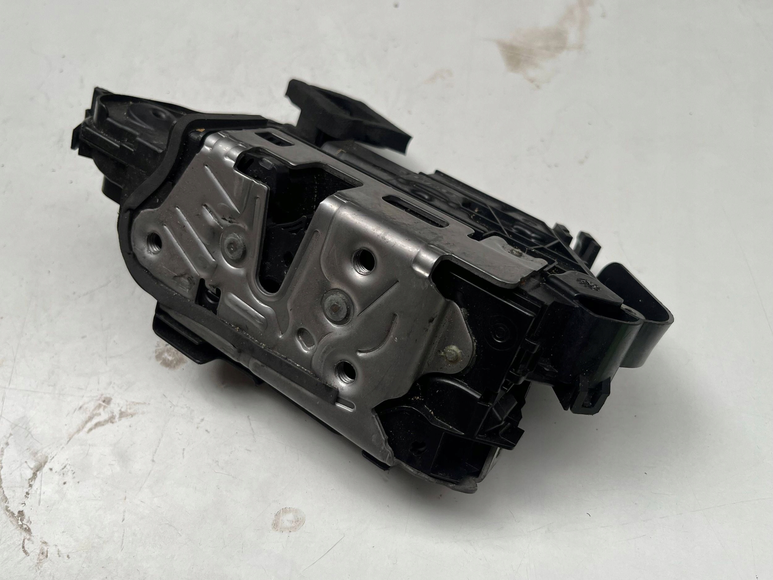 VOLKSWAGEN SEAT SKODA lock door left front 5TB837015E @M