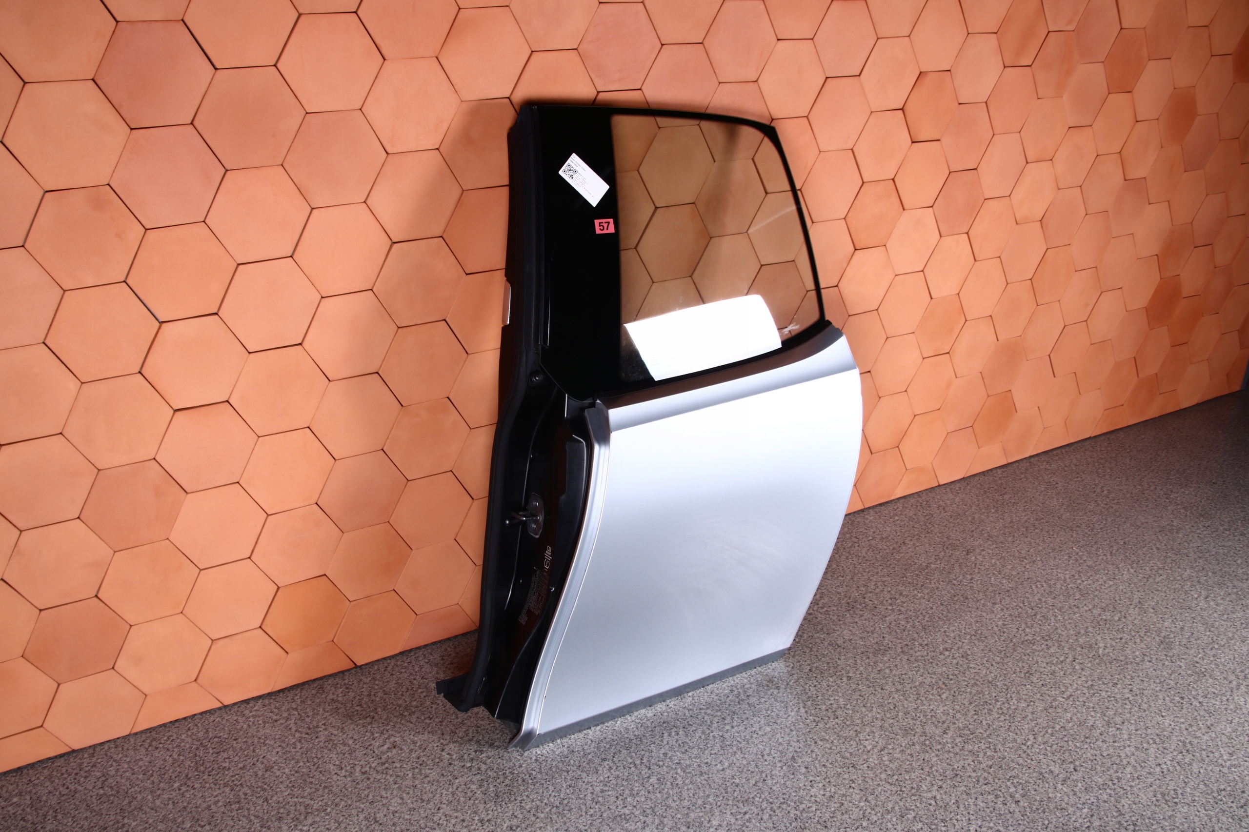 BMW i3 I01 door complete left rear part left rear. colour B72 IONIC SILVER