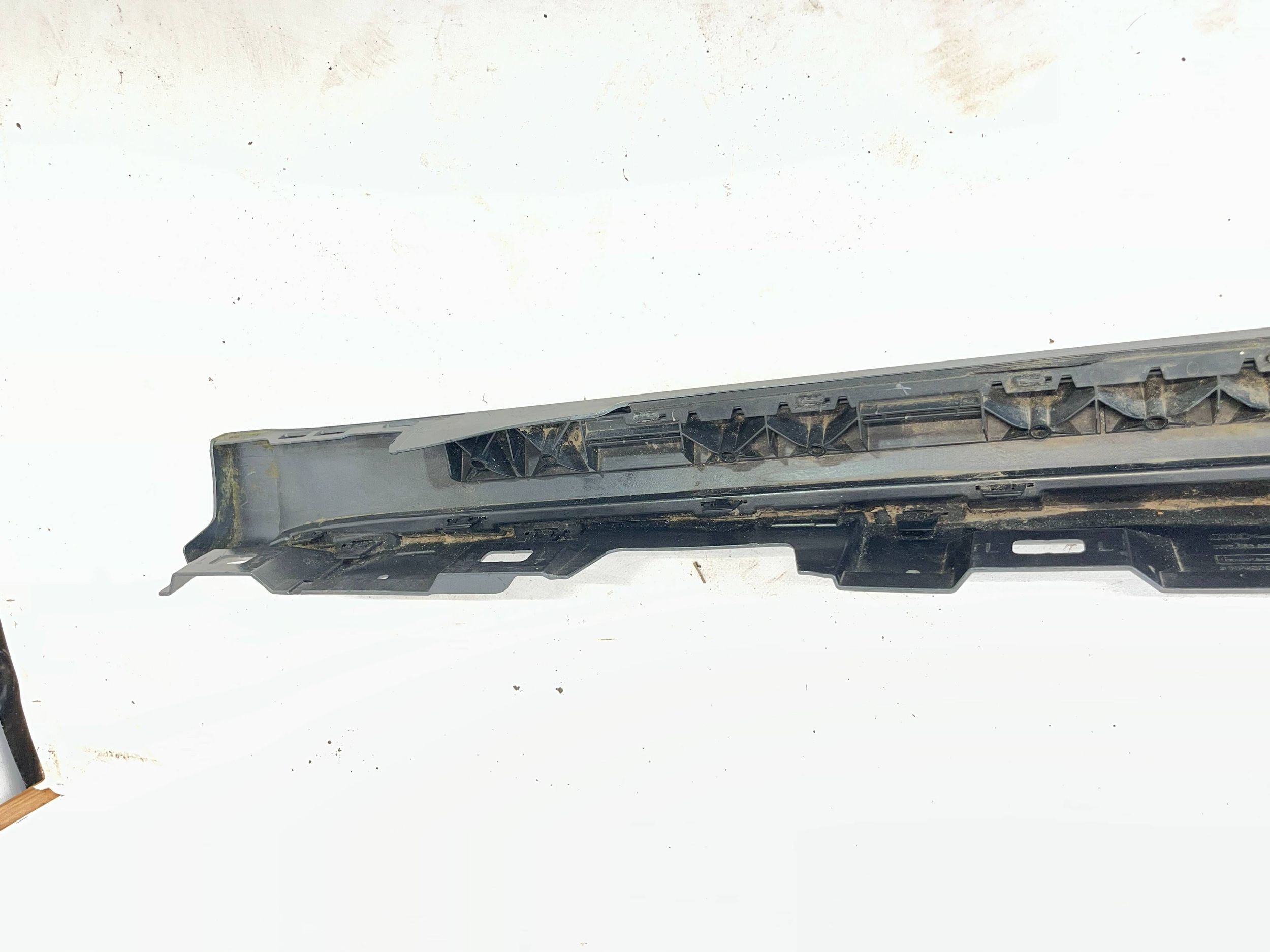 moulding threshold right S-LINE Audi A5 8W8853860A CALA
