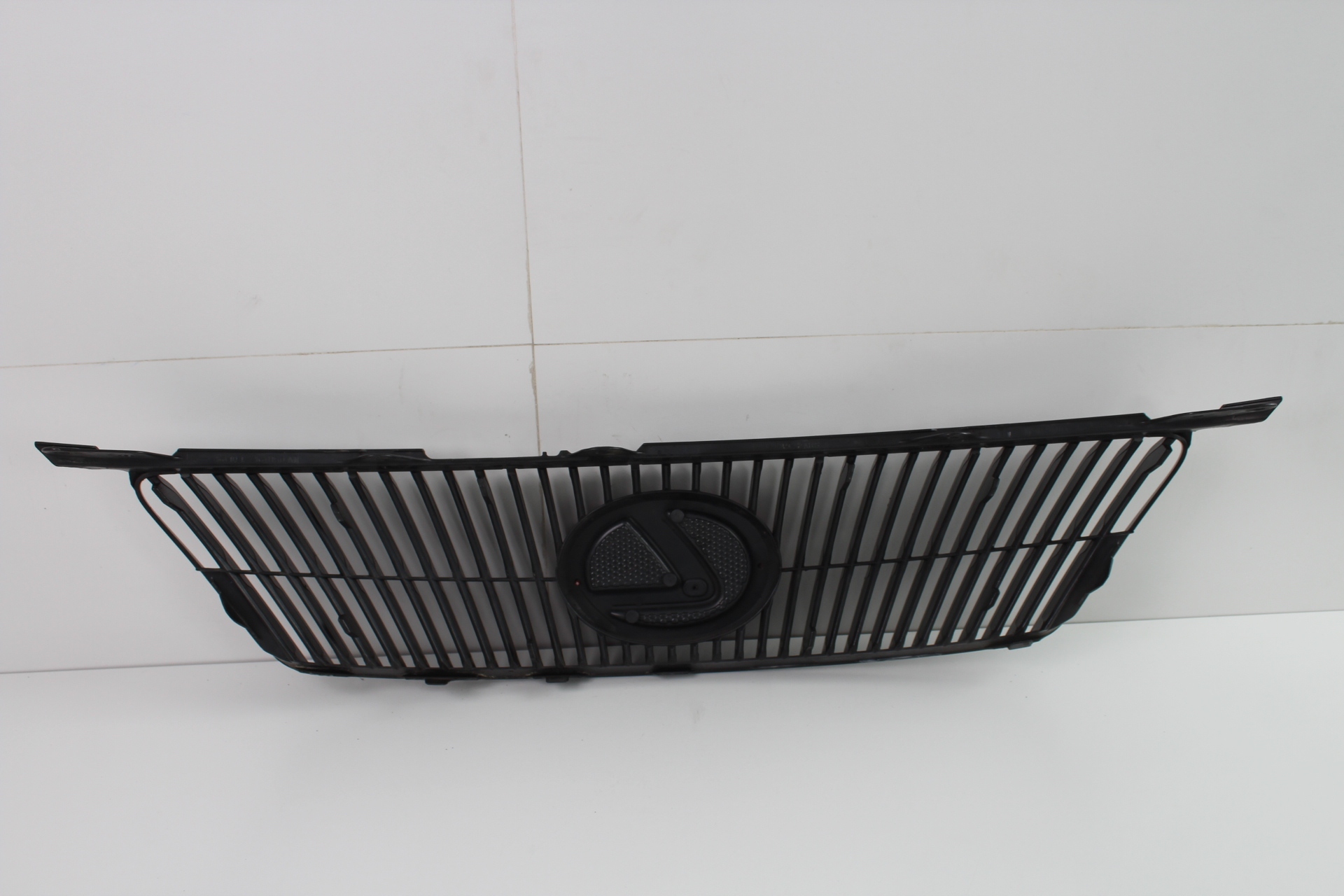 решетка радиатора lexus IS II 2 05-10R