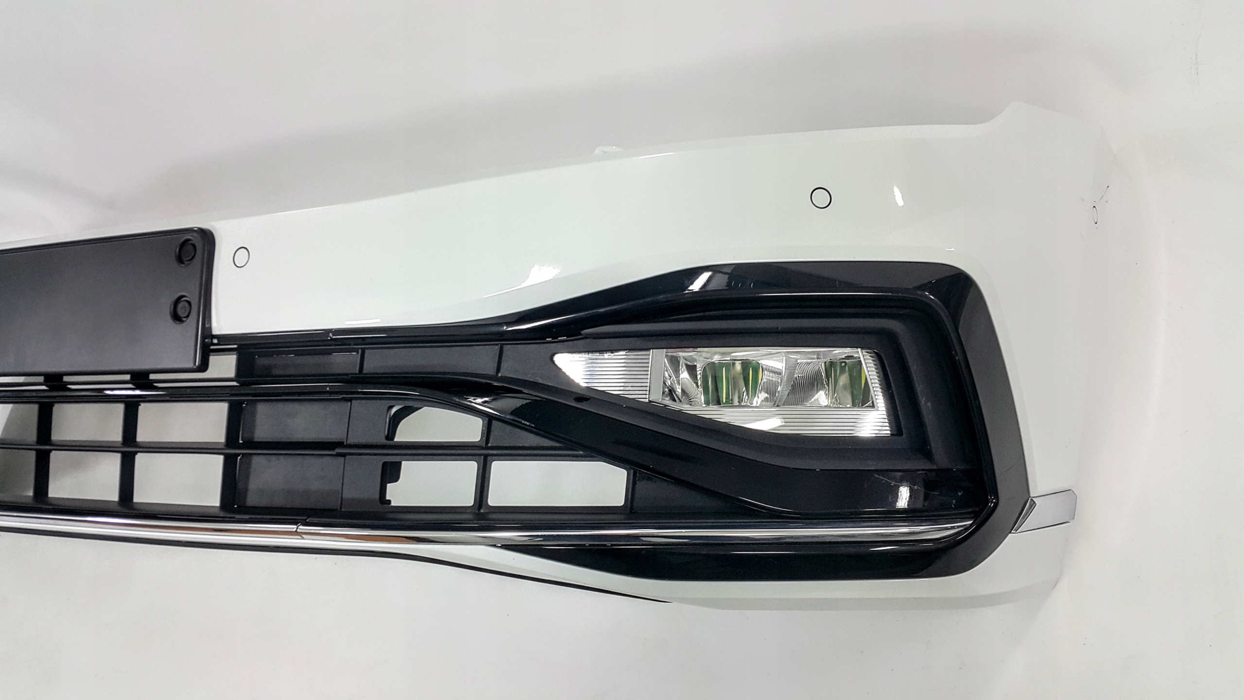 ZDERZAK PRZÓD PRZEDNI R-LINE LIFT VW PASSAT B8 KPL Typ samochodu 4x4/SUV Samochody osobowe