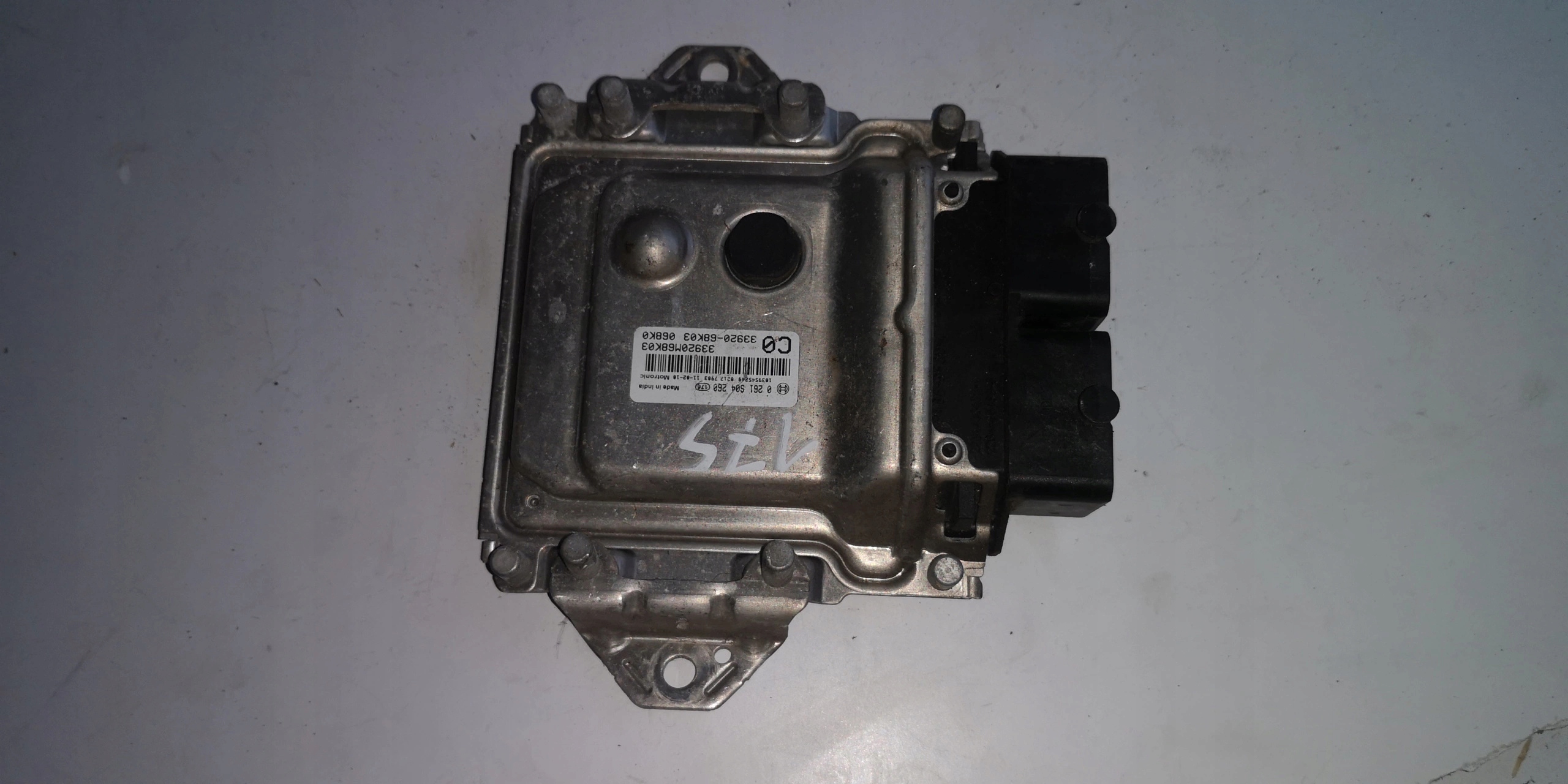 computer ECU SUZUKI 0261S04260 33920M-68K03 33920