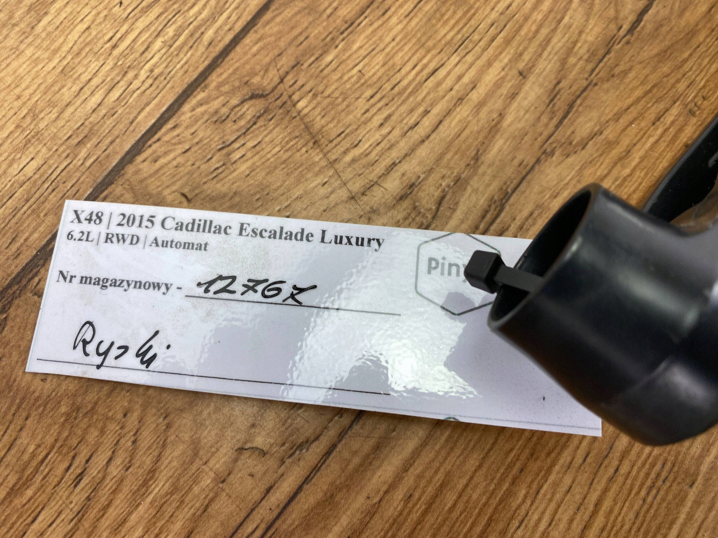 wiper arm right przedniej windows Cadillac Escalade IV 2015+
