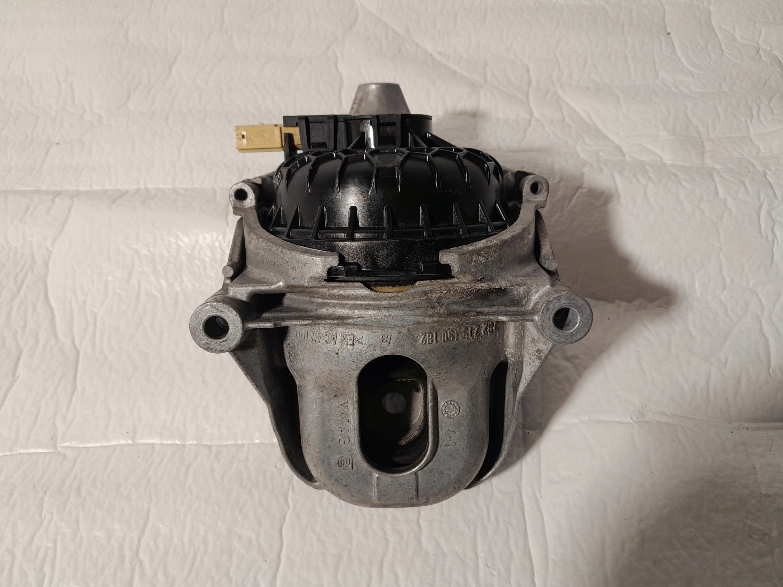 AUDI A4 B9 engine mount 4M0199372FC