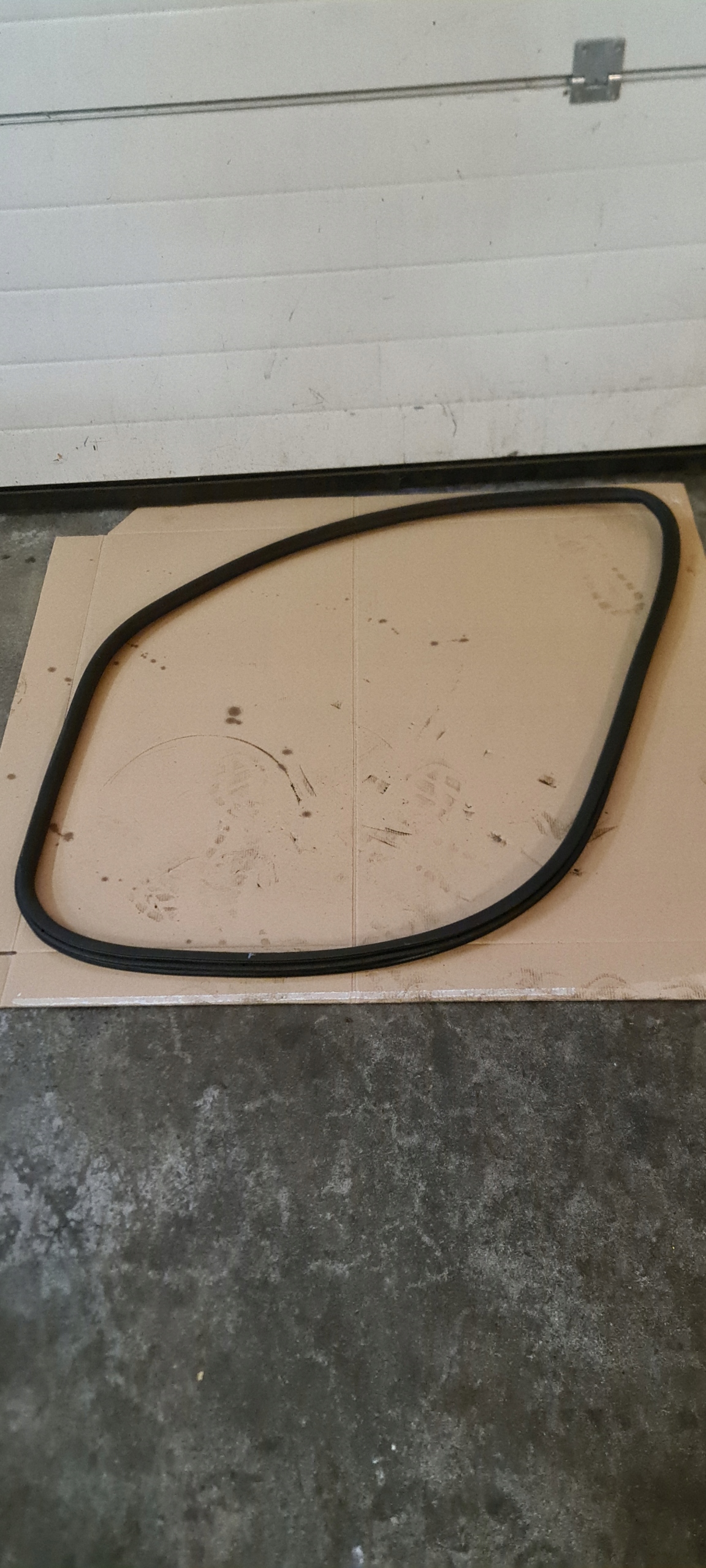 OPEL CORSA F USZCZELKA DRZWI LEWY PRZOD 2019