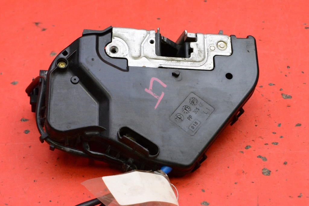 lock door left rear part rear MERCEDES CLS C219 04-08