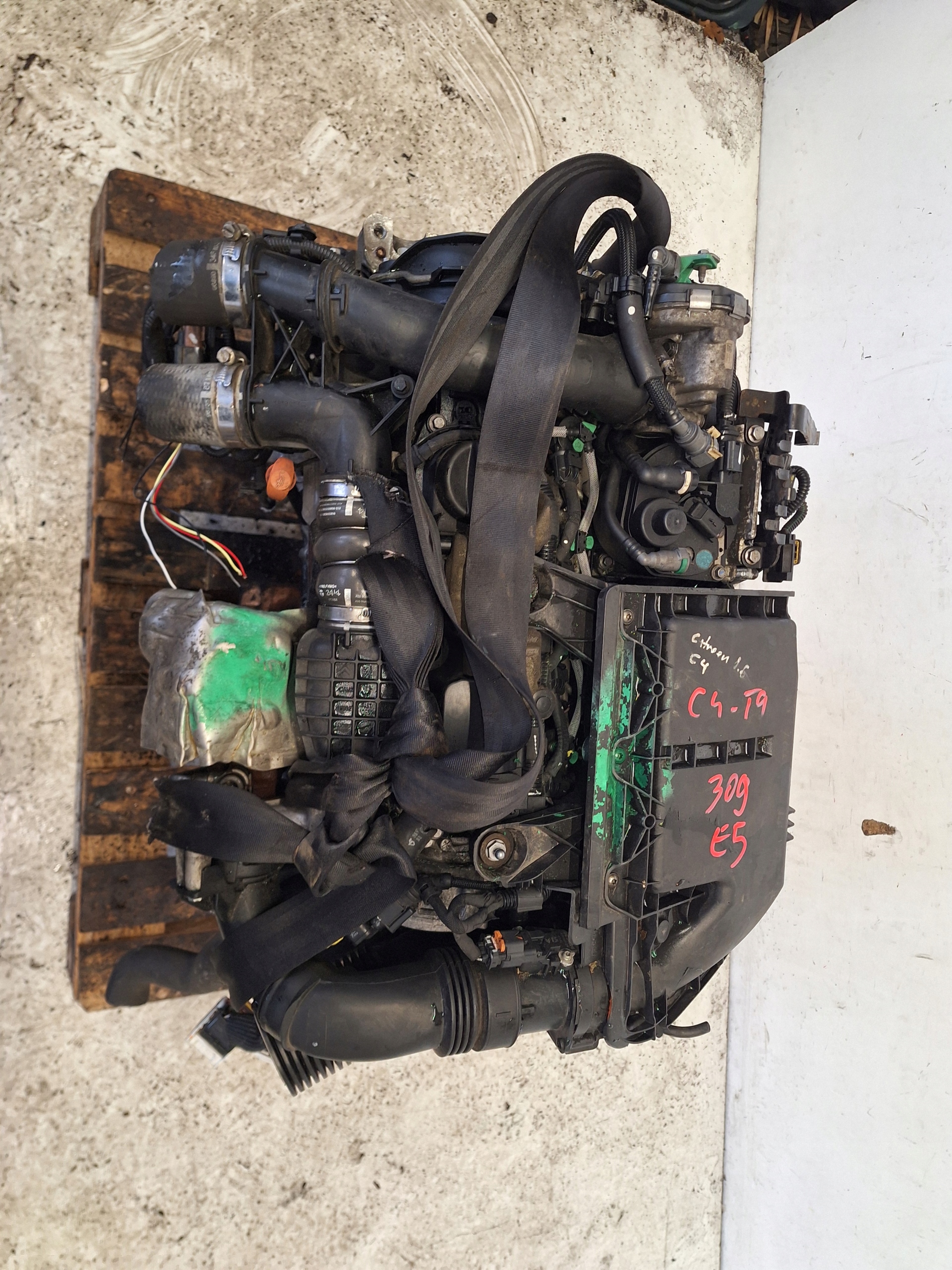 CITROEN C4 PICASSO II 13-16 engine 1.6 E-HDI 9H06 10JBF