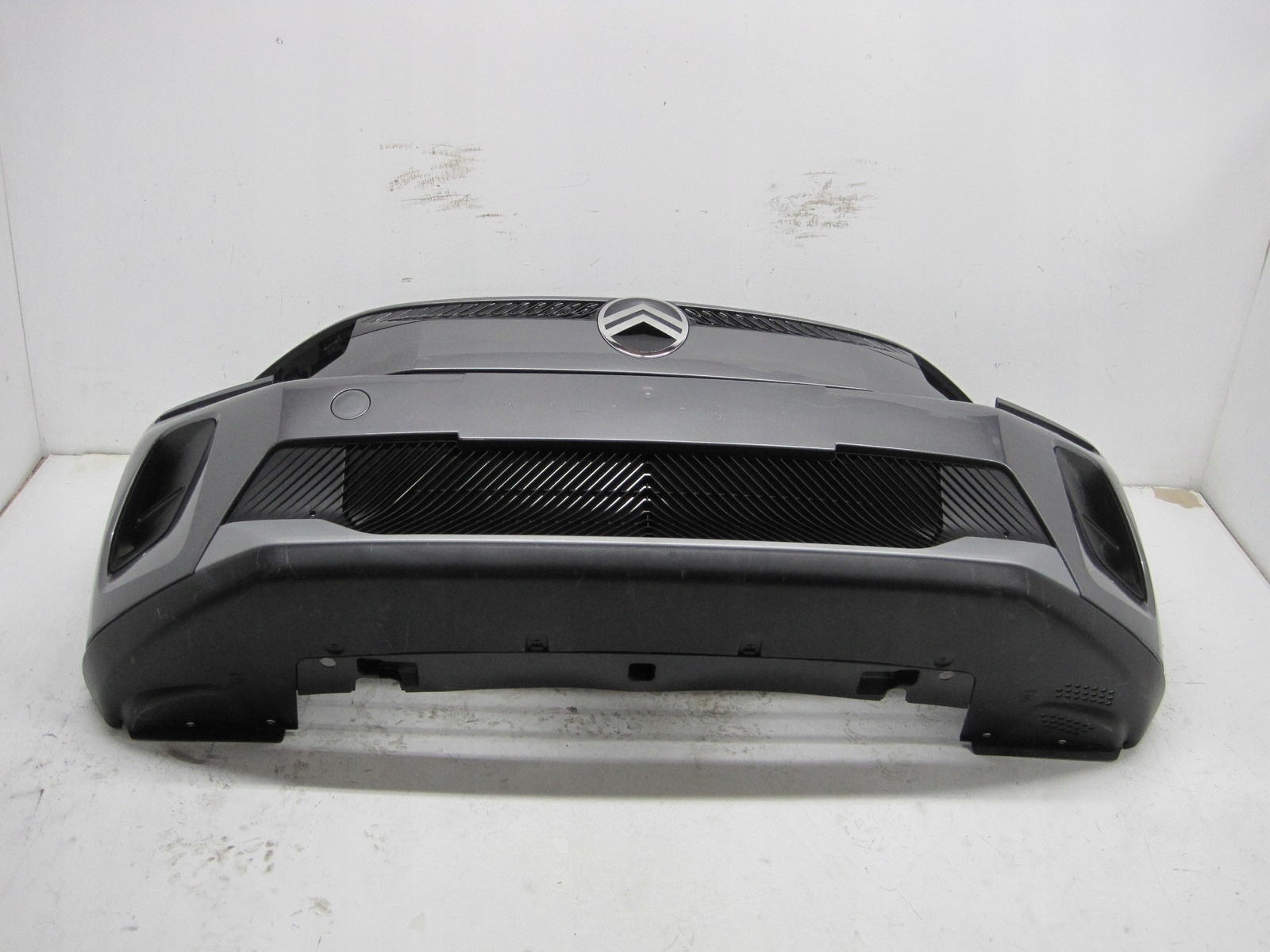 nárazník CITROEN C3 24R předek přední