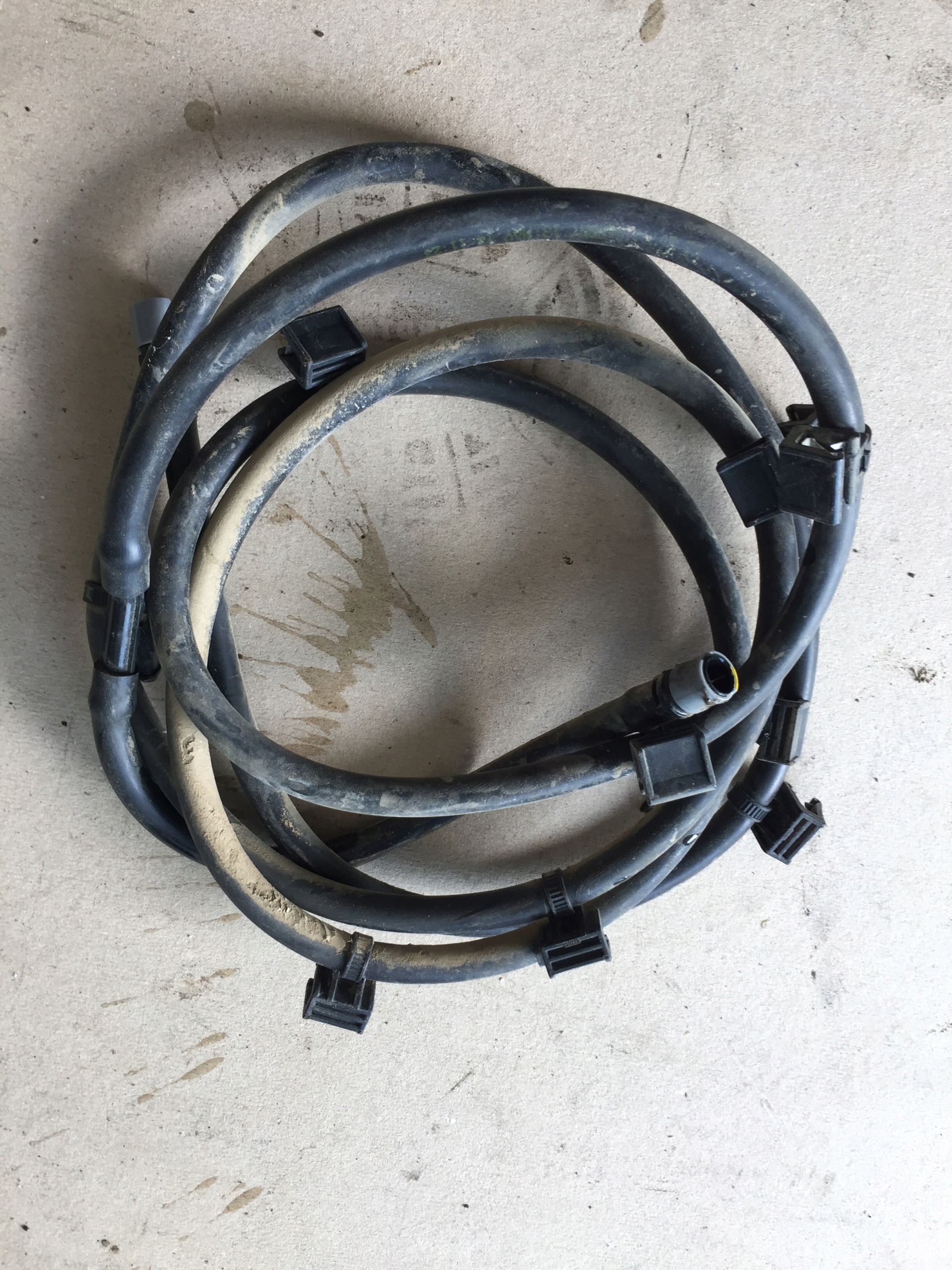 SUZUKI S-CROSS 13-ПРОВОД ОМЫВАТЕЛЯ КСЕНОНОВЫХ ЛАМП