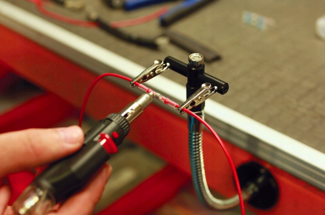 Проволочный зажим для пайки-магнитный