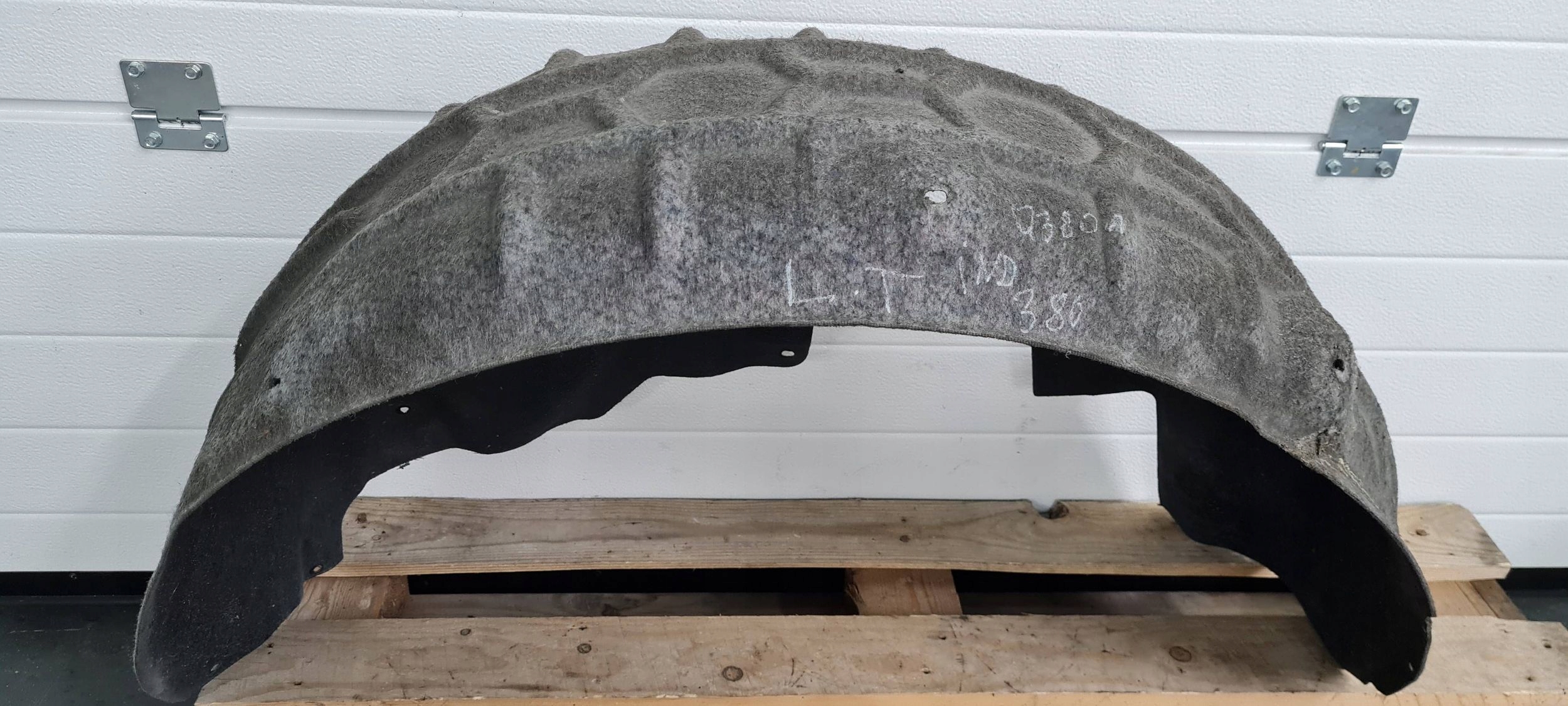 Q3 83A mudguard left left rear part ORG MATERIAL 83A810171D