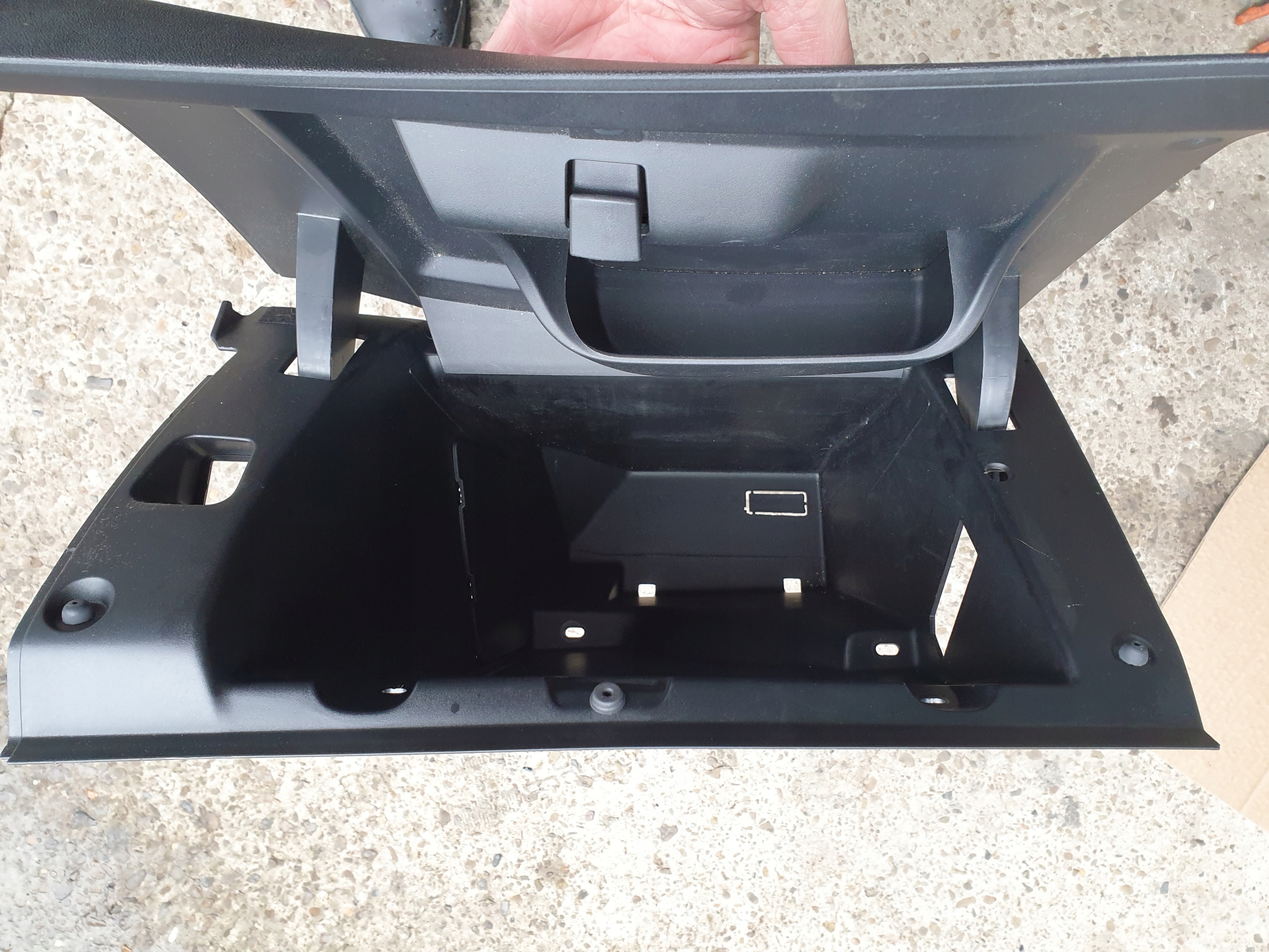 passenger compartment plato PEUGEOT 208 2013- 9673811277