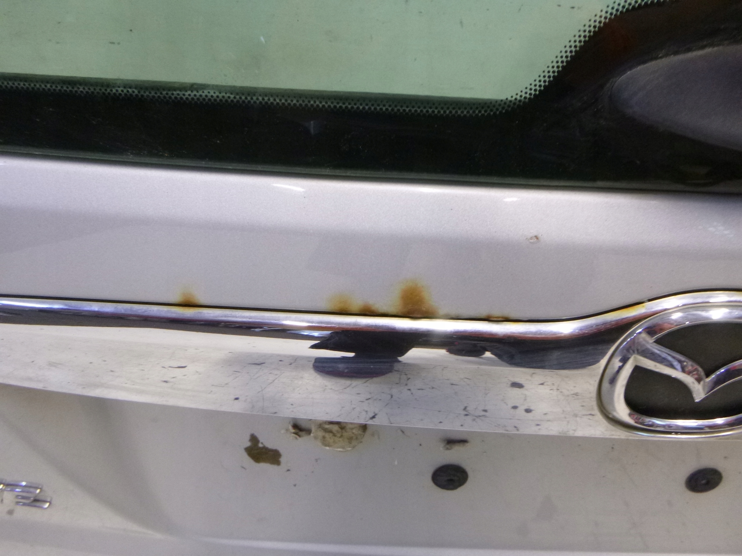 Heckklappe Mazda Tribute 21H 2006