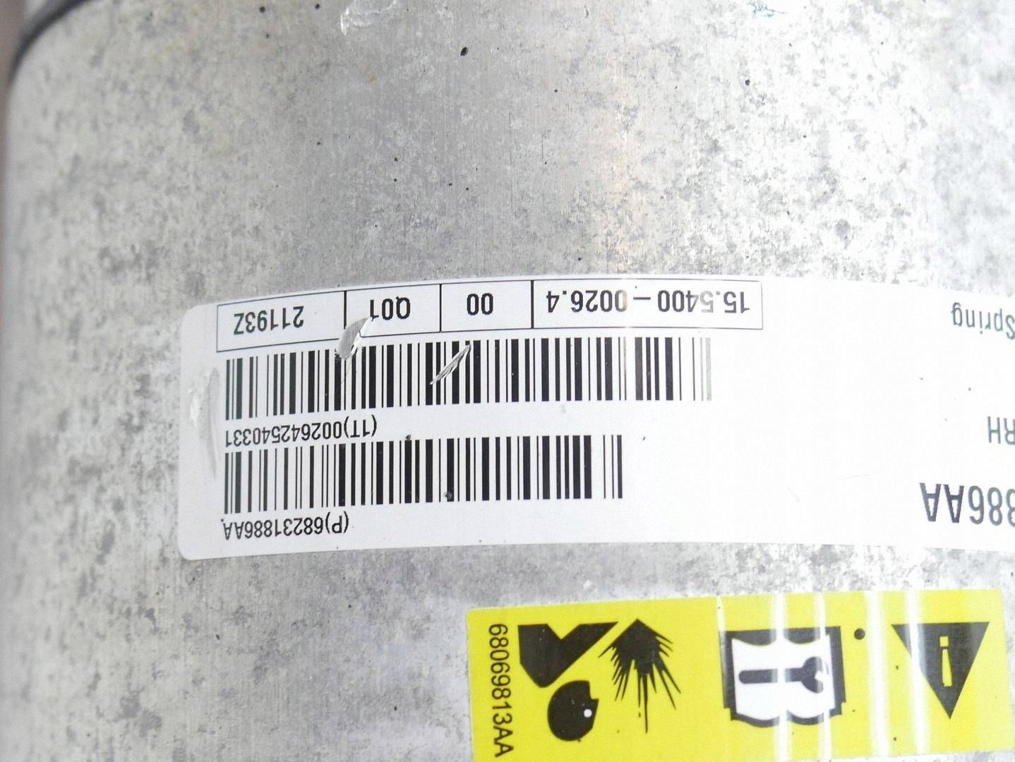 shock absorber right front front JEEP GRAND CHEROKEE WK2 3.0 CRD 68231889AA
