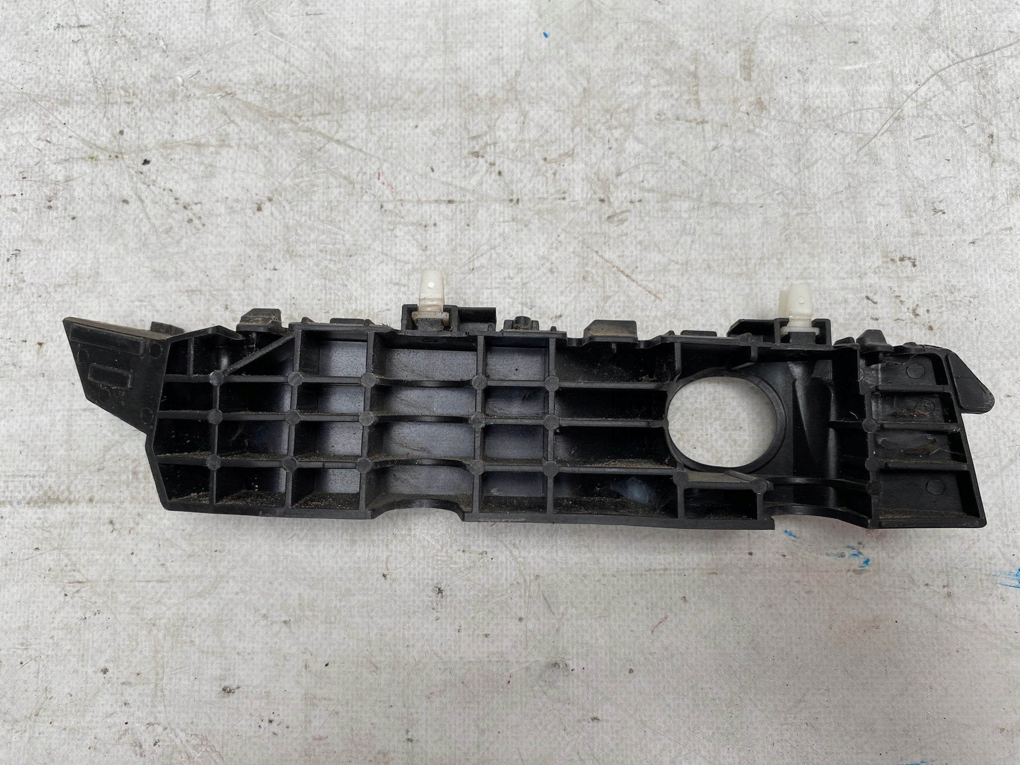 HYUNDAI I30 3 III 17- right bumper bracket front holder 86516-G4000