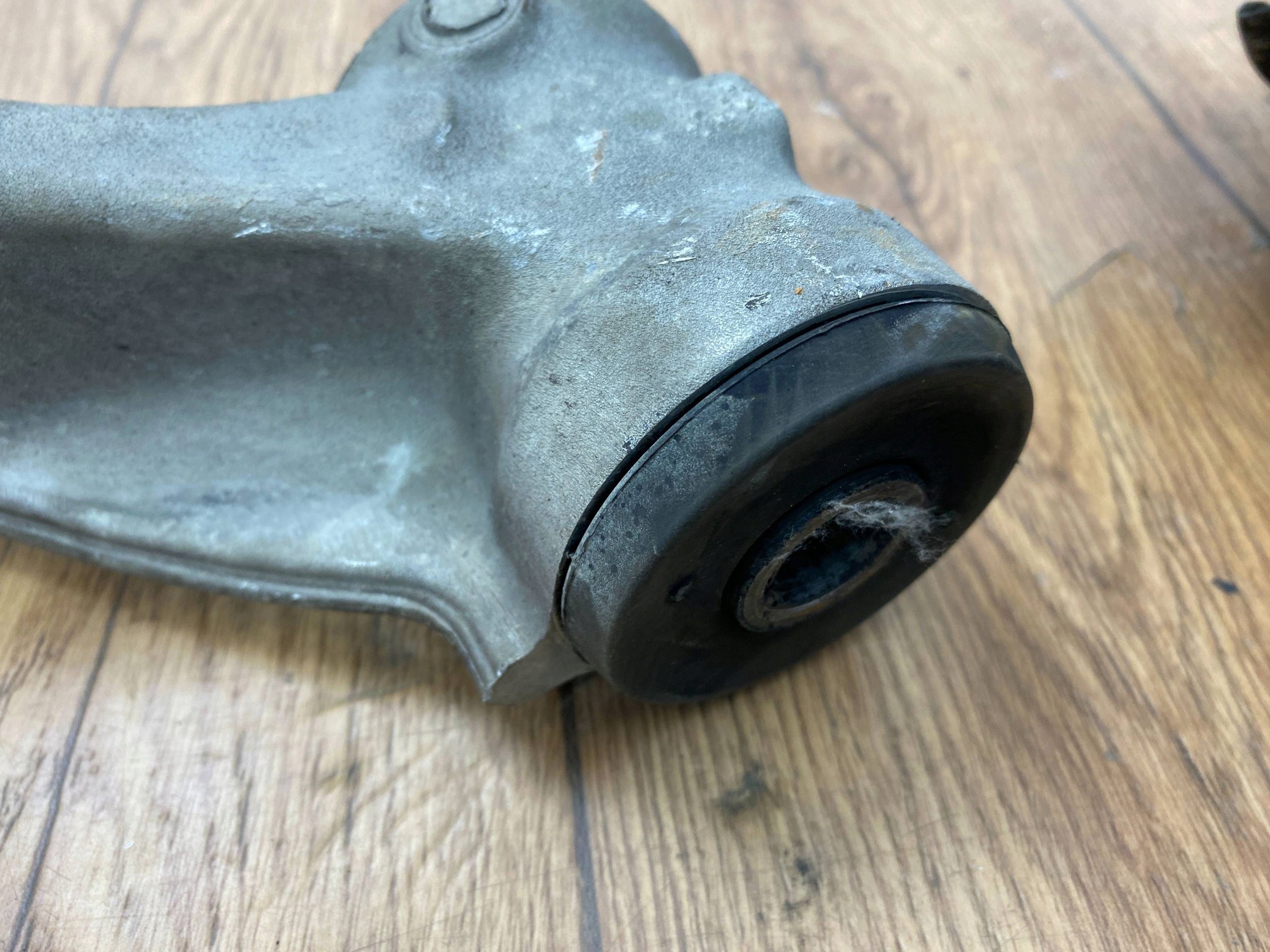 sususpension front complete right Cadillac Escalade IV 2015+