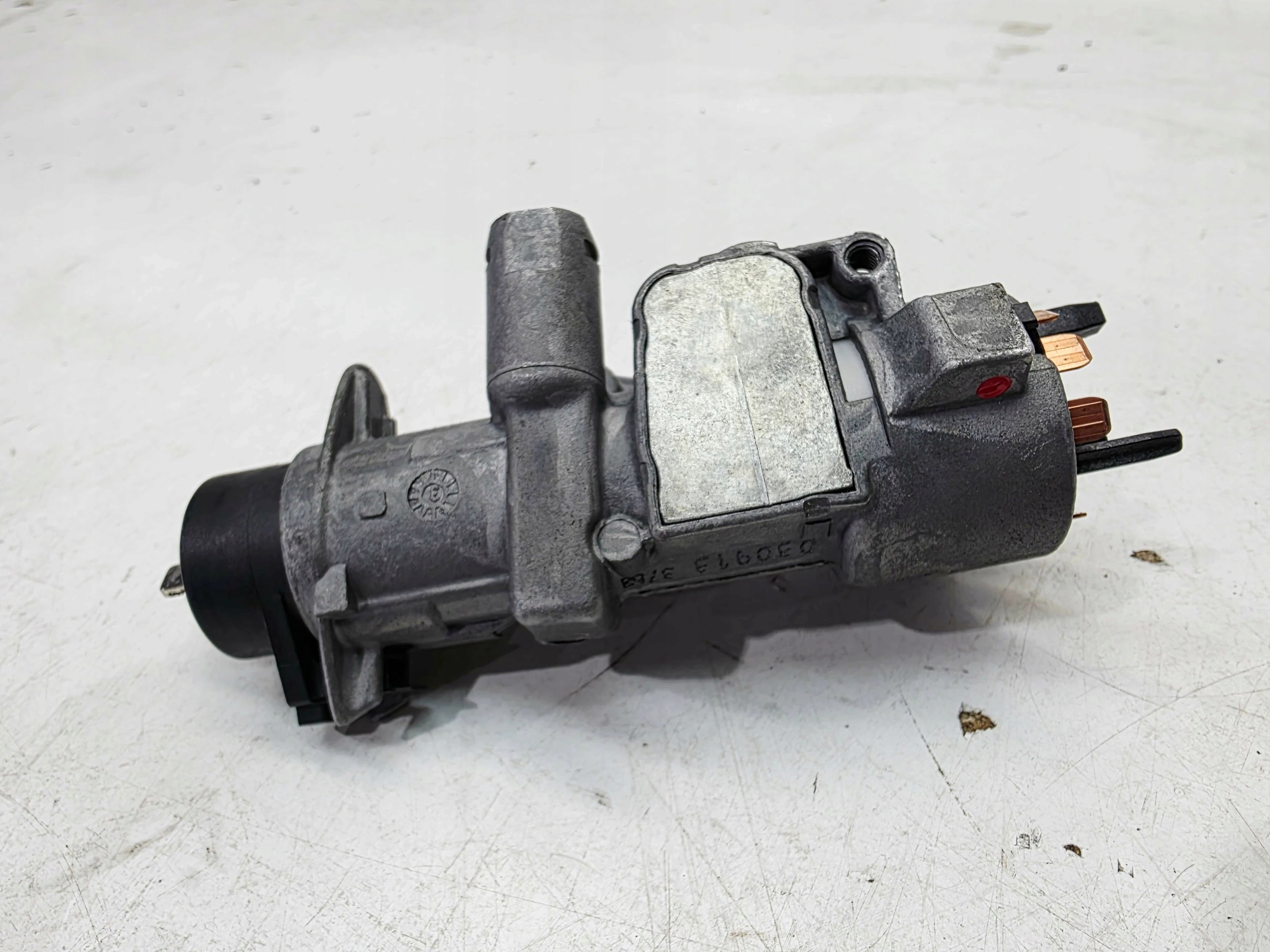 ignition + key GROT AUDI VOLKSWAGEN SEAT SKODA 4B0905851B