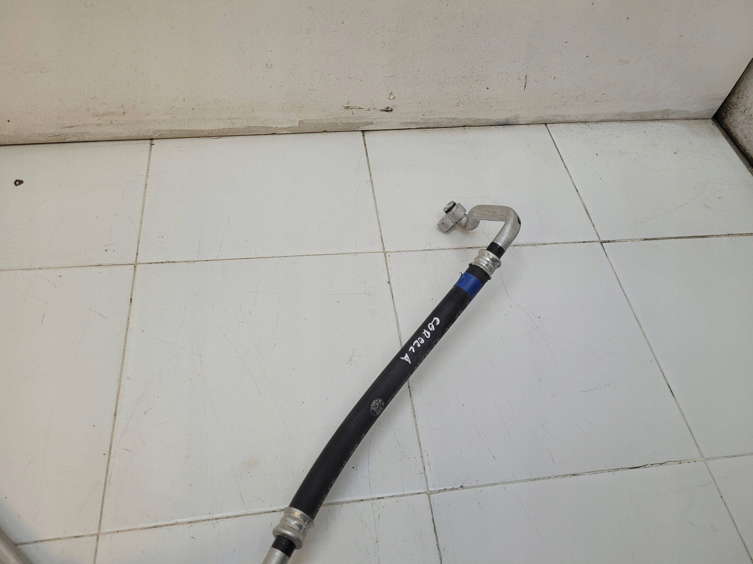 vedení klimatizaci předek Toyota Corolla E210 E21 8870702510C