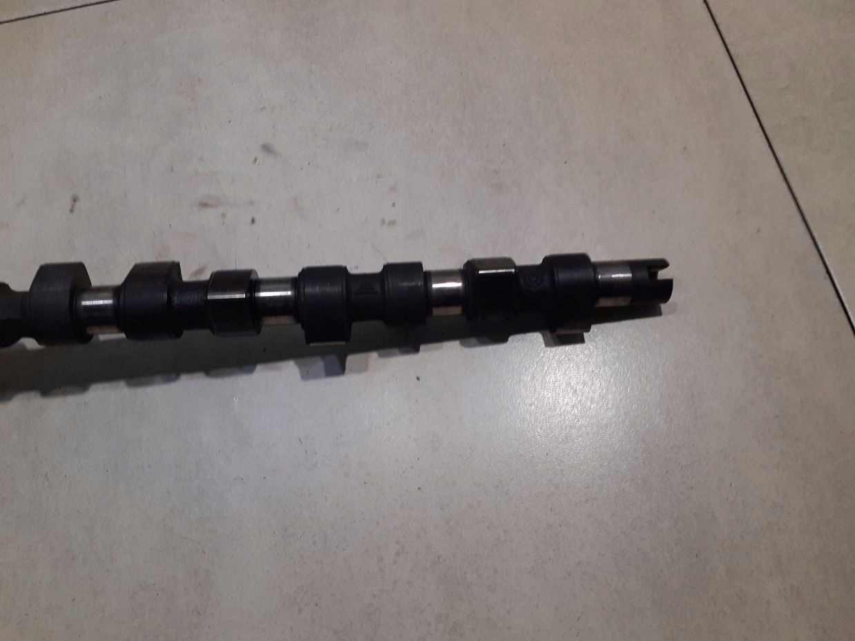 Arbre à cames FIAT STILO 1.9 JTD
