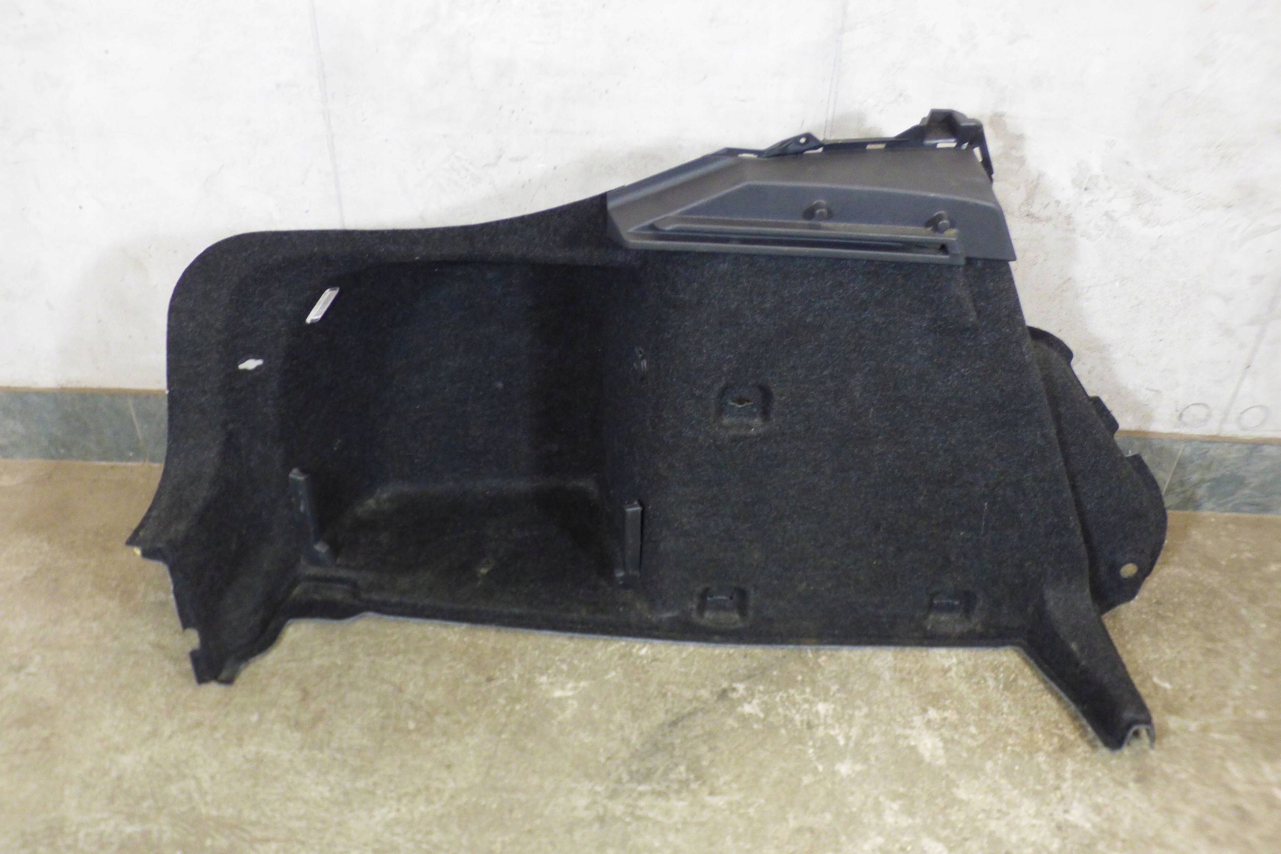 Skoda Octavia III boot upholstery left rear part 5E5867427P