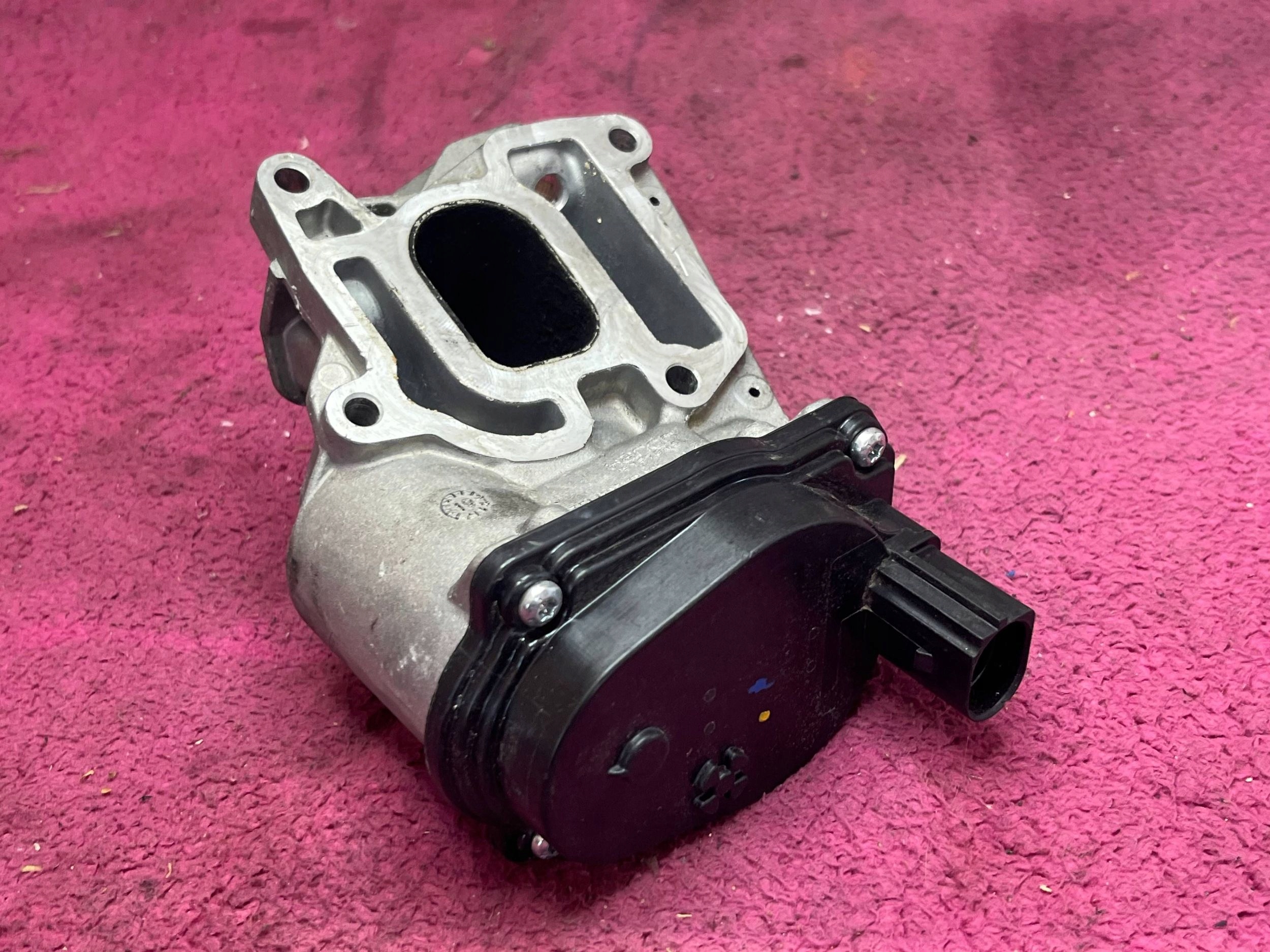 Vanne Radiateur EGR Audi A6 C7 059131501AL Original!