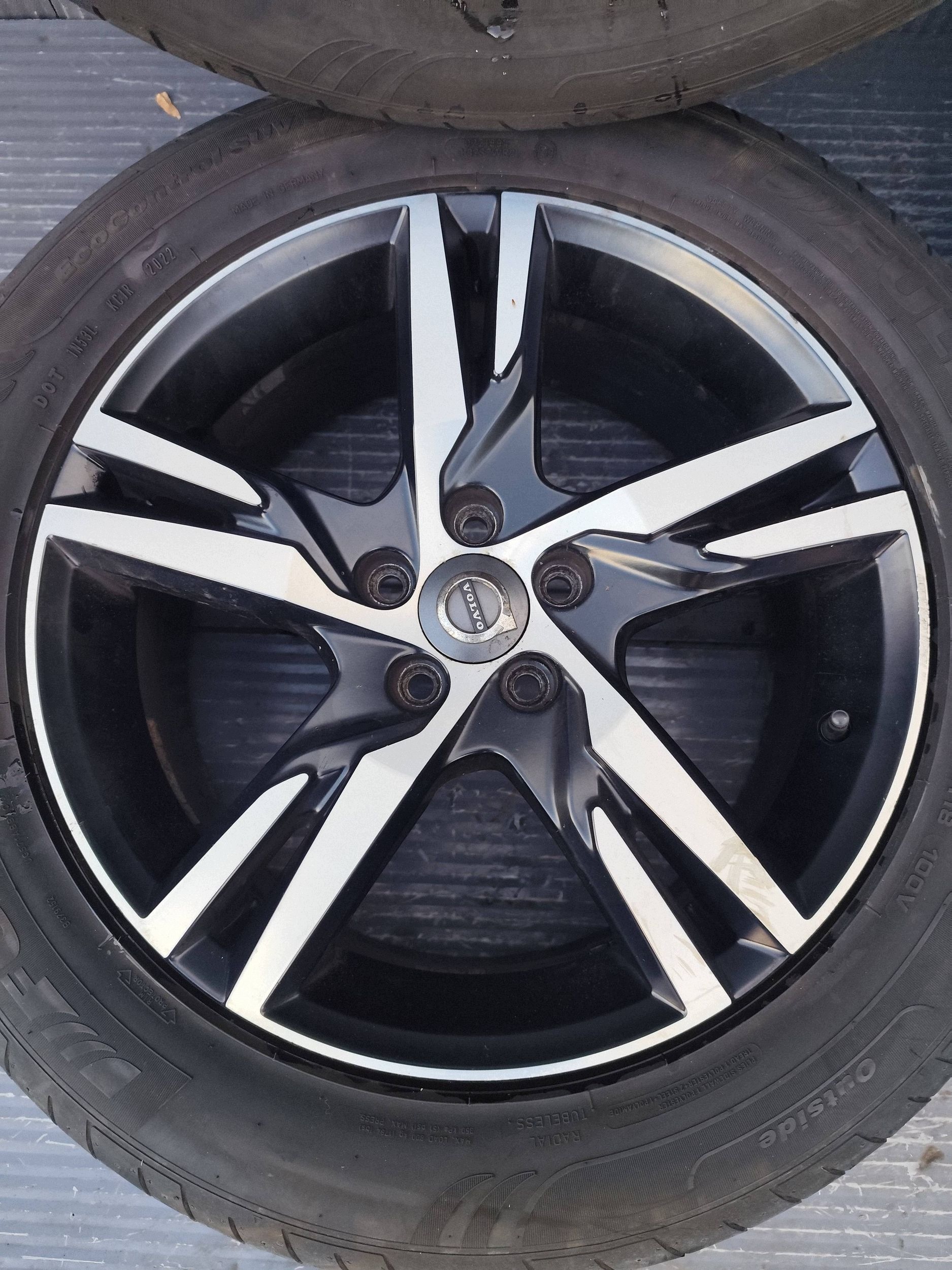 VOLVO XC40 R-design wheels discs ALU 235/55/18 KOMPLET dismantling