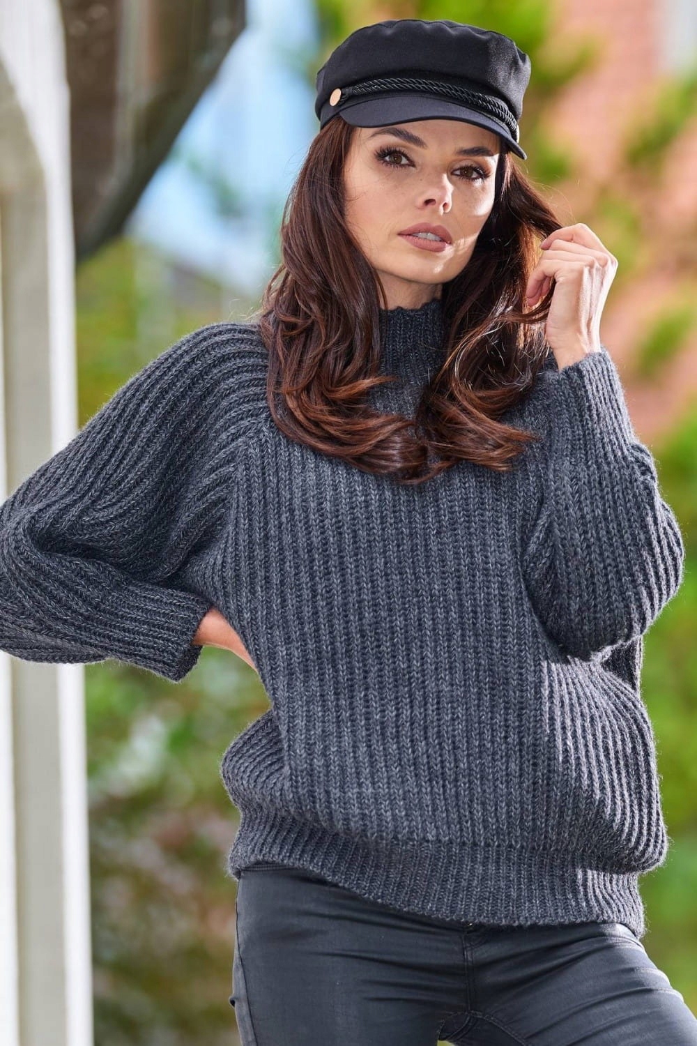 

Sweter Damski Model A389 Grafit Awama - One Size