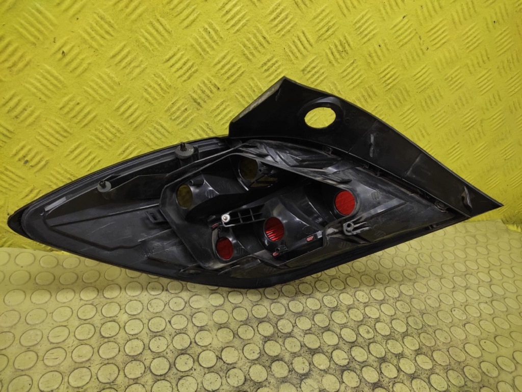 OPEL ASTRA H GTC light right rear part 24451834