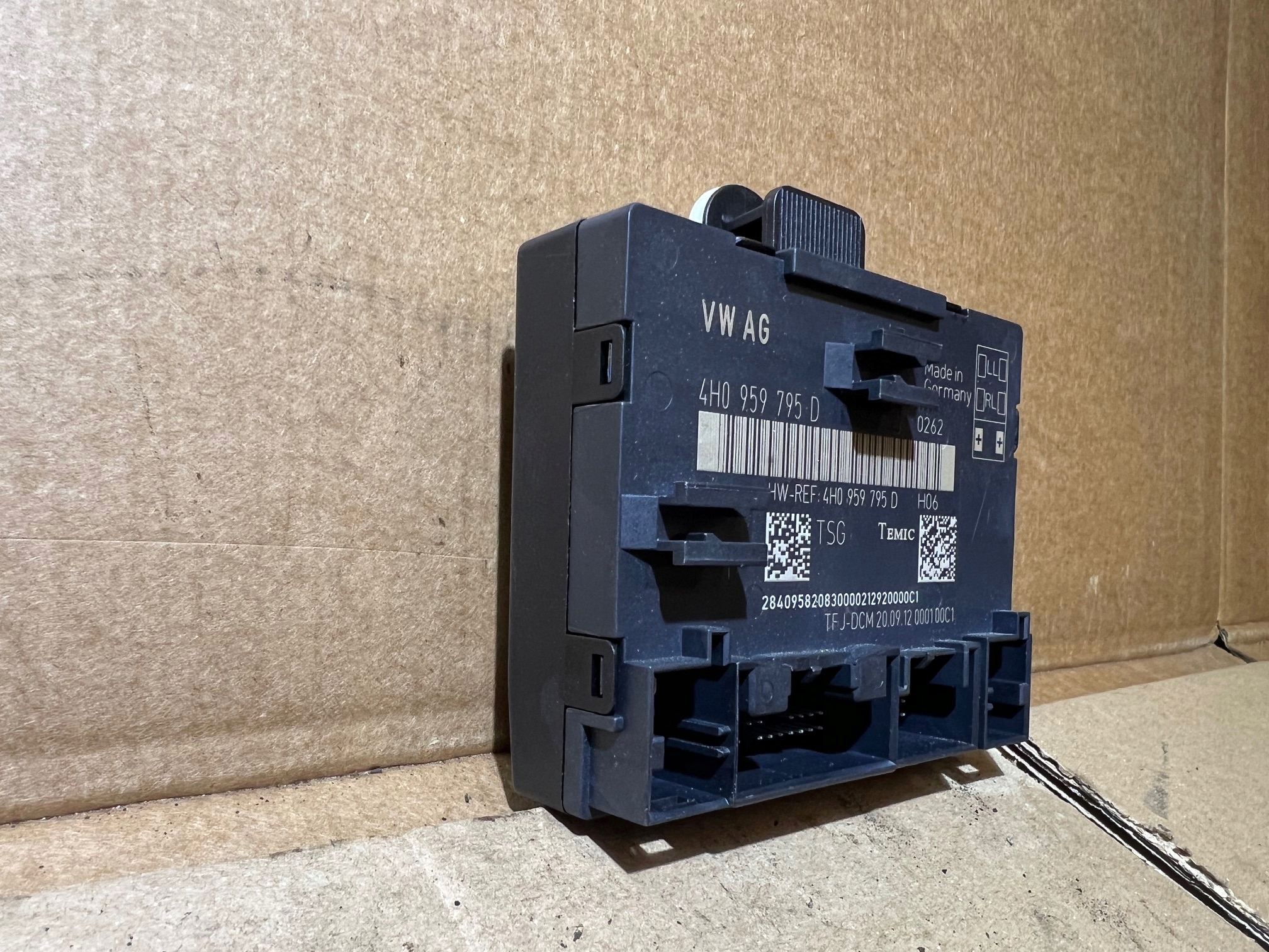 AUDI A8 D4 module control unit door DOCIAG right rear part 4H0959795D