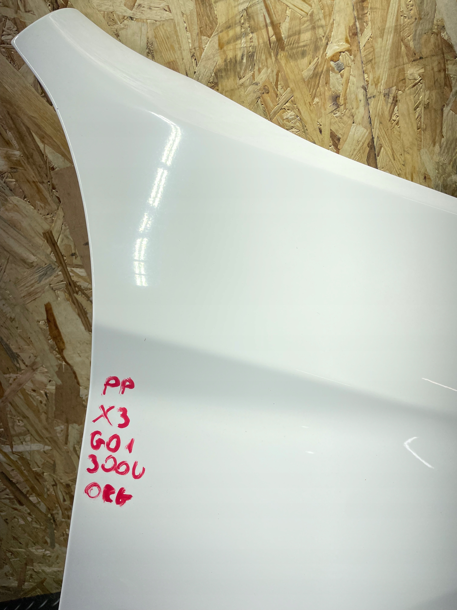 BŁOTNIK PRAWY BMW X3 G01 ALPINEWEISS A300 ORYGINAŁ Producent części BMW OE