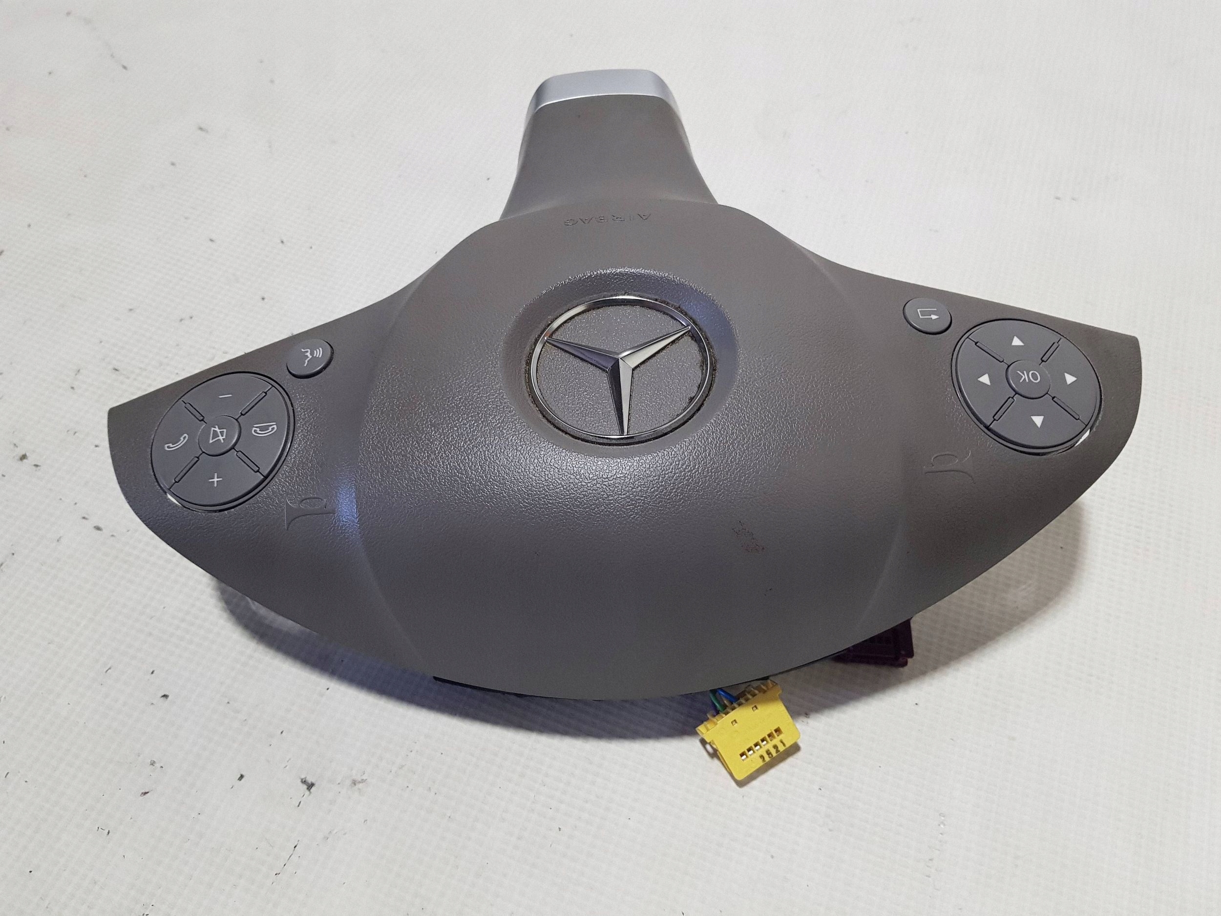 MERCEDES W207 W212 AMG airbag driver´s grey