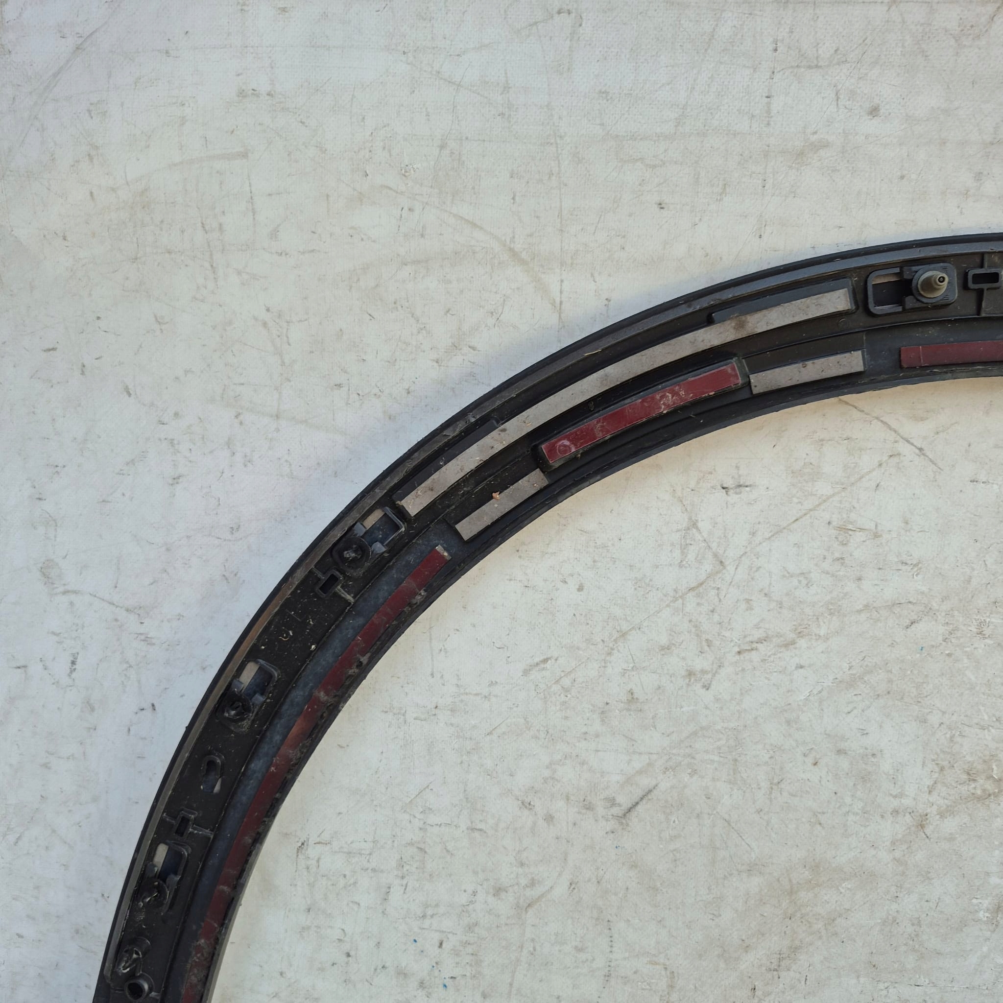 AUDI Q8 E-TRON 18-25 moulding cap left front