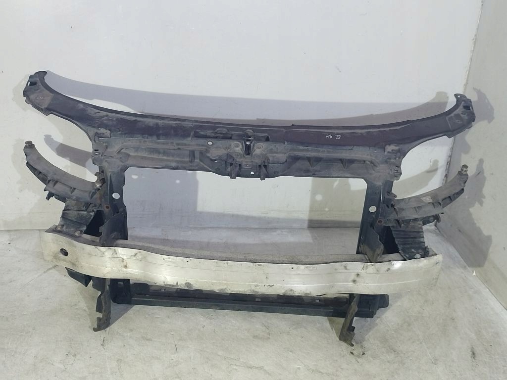 Audi A3 8P pillar iron support panel for radiators