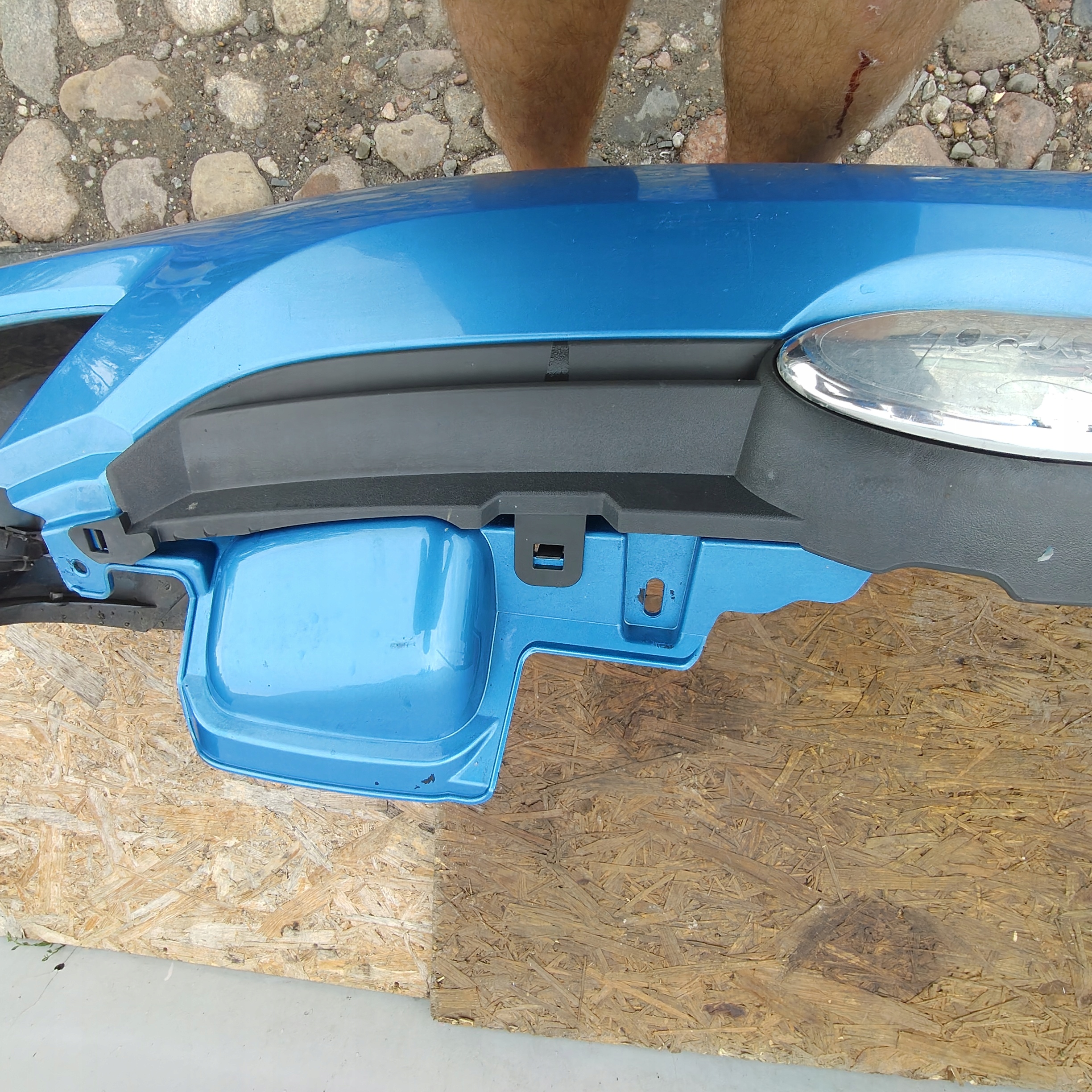front bumper front FORD FIESTA MK7 MK-7