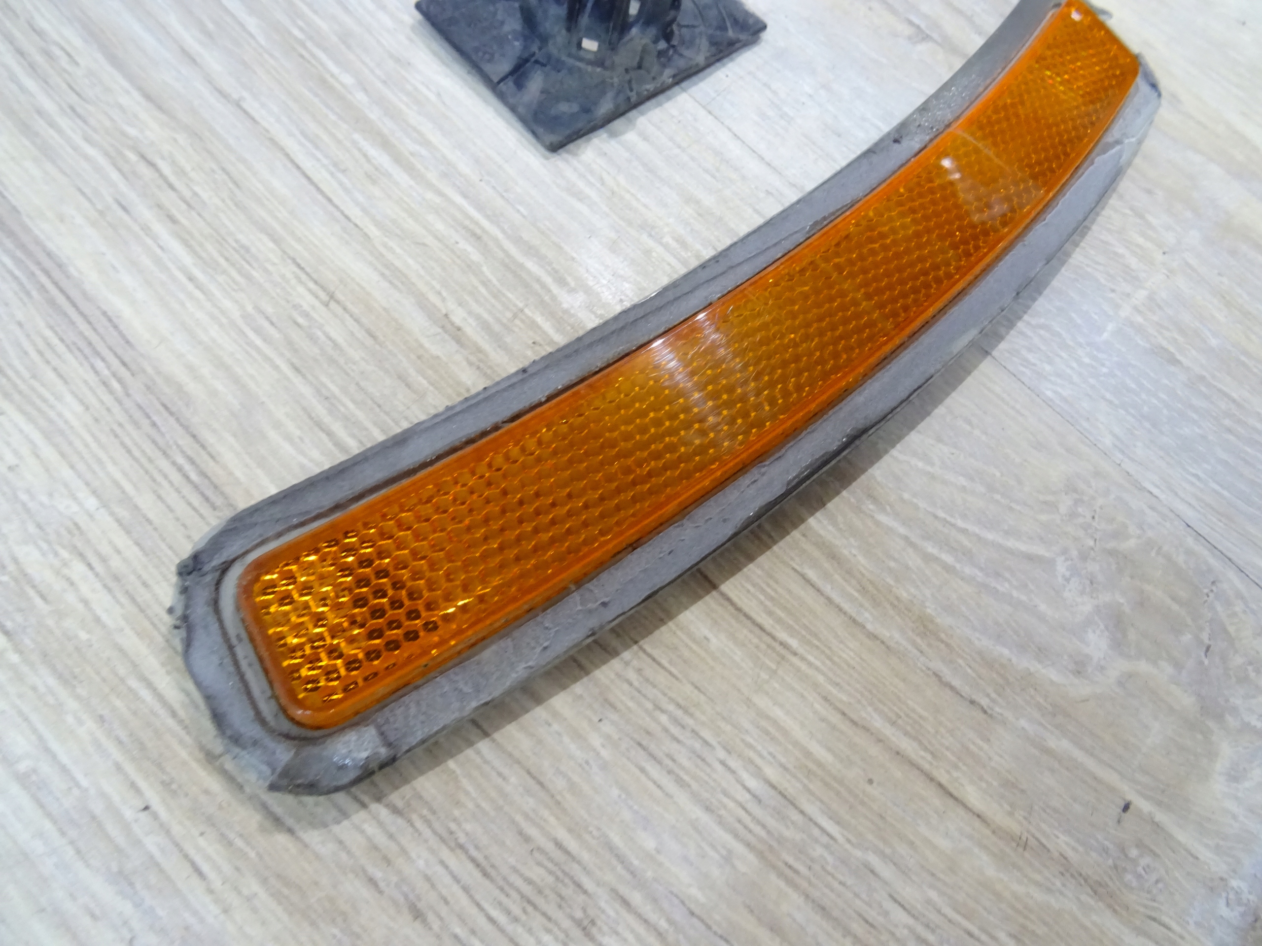 Odblask obrysówka prawa BMW G20 USA 7433786 Wersja Amerykańska