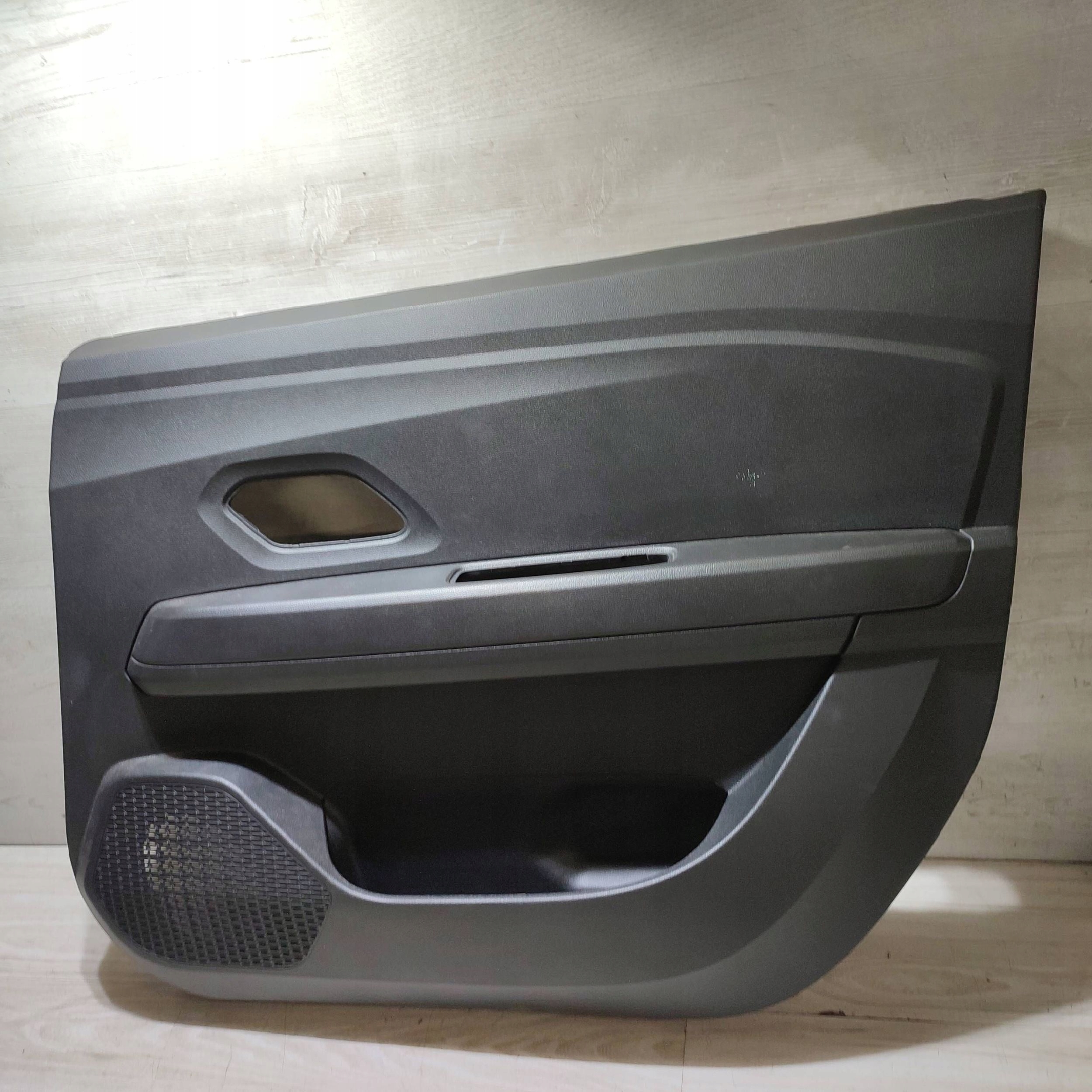 side door tylnych rear part side right Dacia Jogger 829A07539R